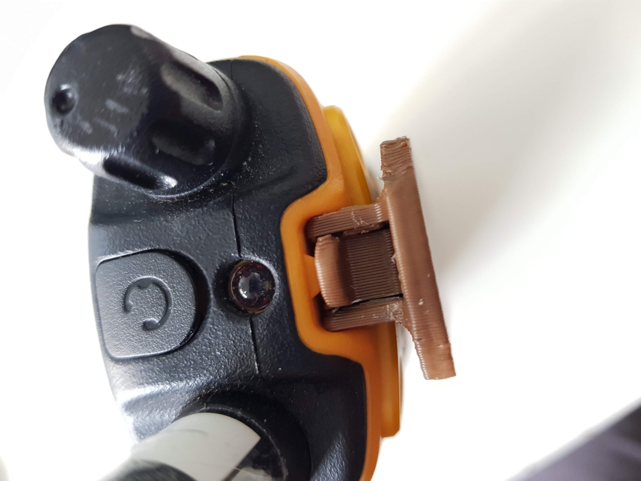 Kẹp thắt lưng cho bộ đàm Motorola T80 Extreme