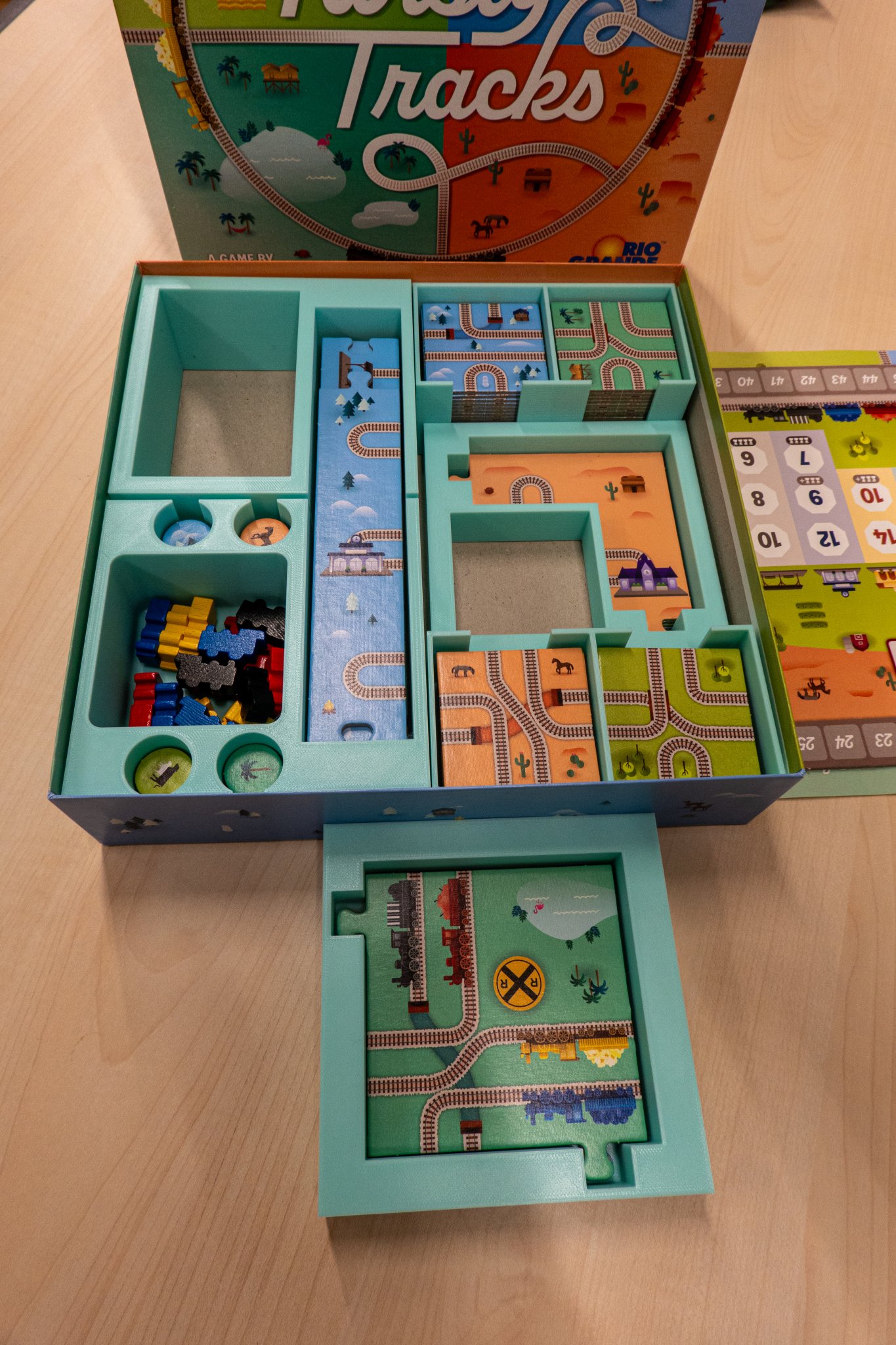 Bộ tổ chức và chèn cho trò chơi Twisty Tracks