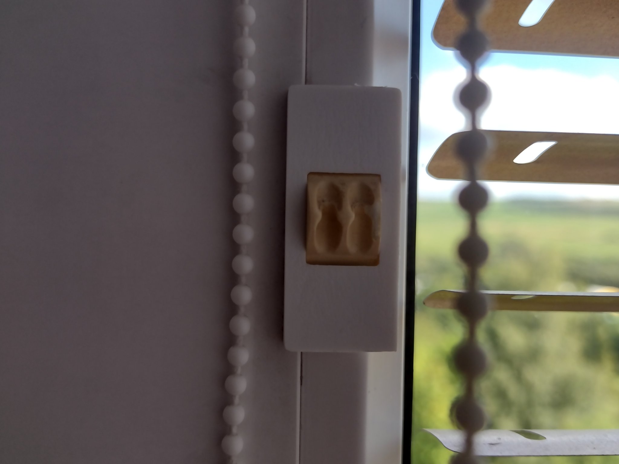 Nắp đậy cho giá treo chuỗi rèm cửa sổ