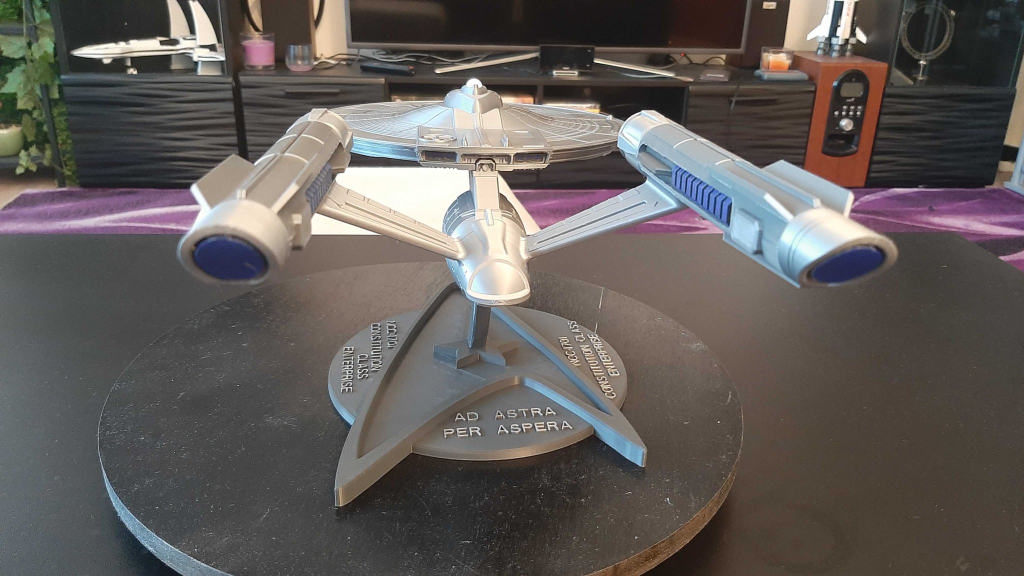 Mô hình tàu NCC-1701 Enterprise - Constitution Class từ Star Trek