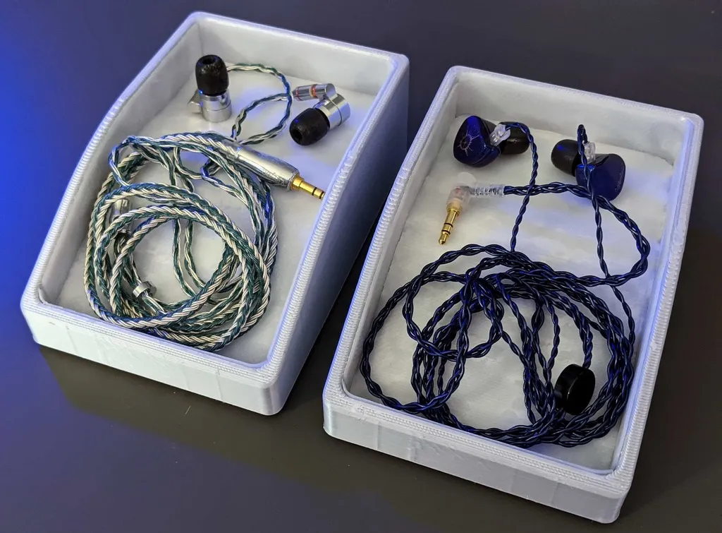 Hộp đựng cho tai nghe in-ear monitor