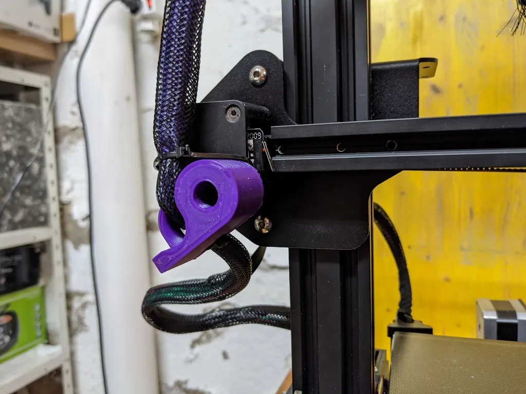 Giá đỡ cáp cho Ender 3 Pro lắp tại công tắc giới hạn X