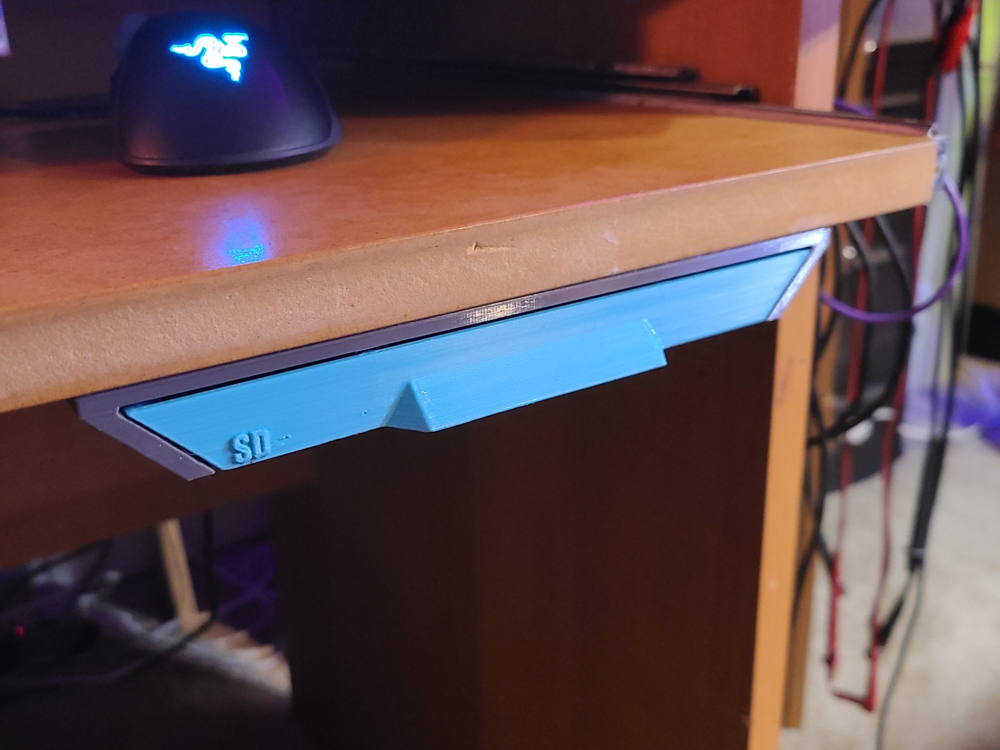 Ngăn kéo kéo ra để bàn làm việc