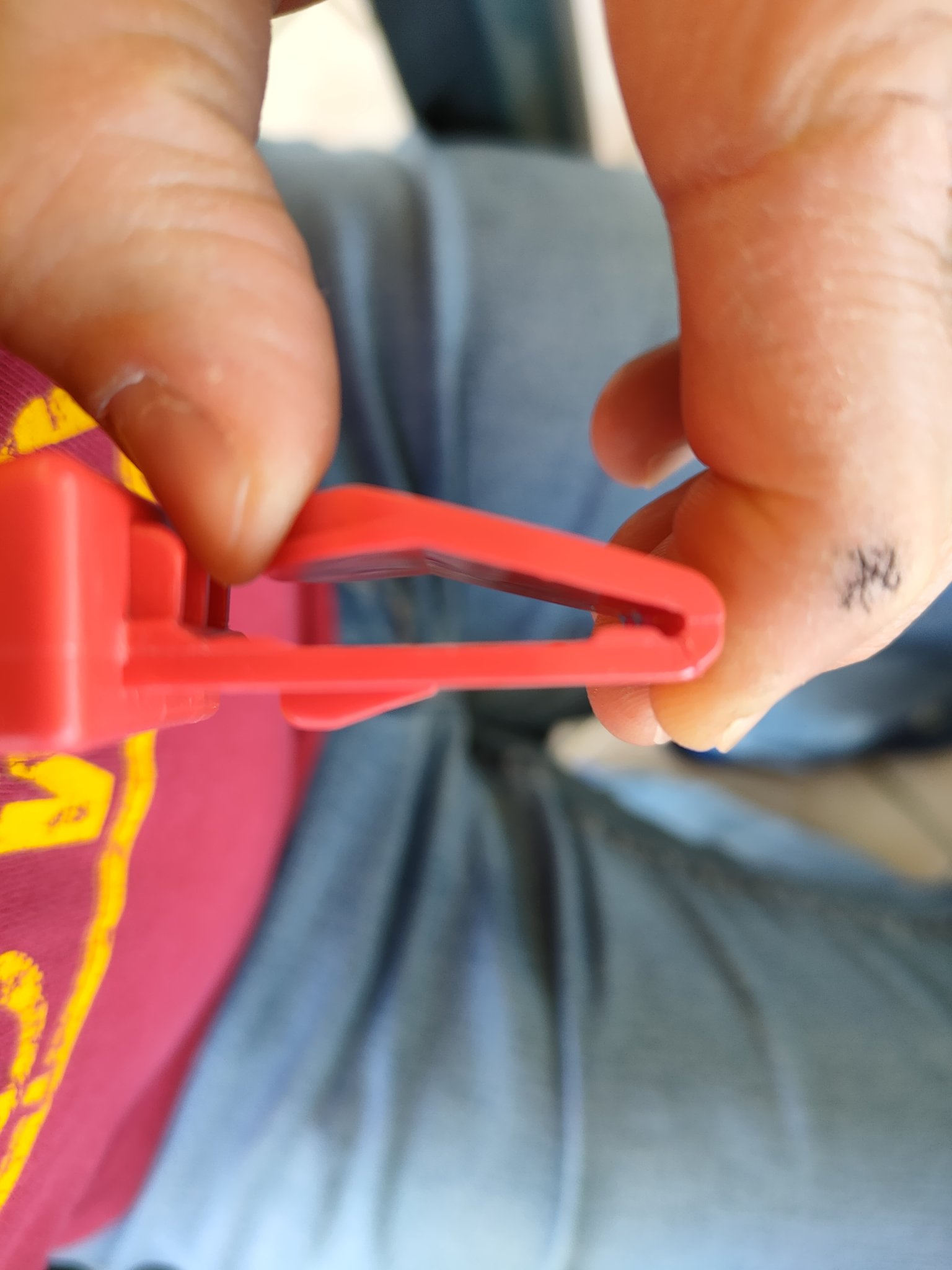 Thay thế móc dây an toàn cho ghế xe đạp trẻ em