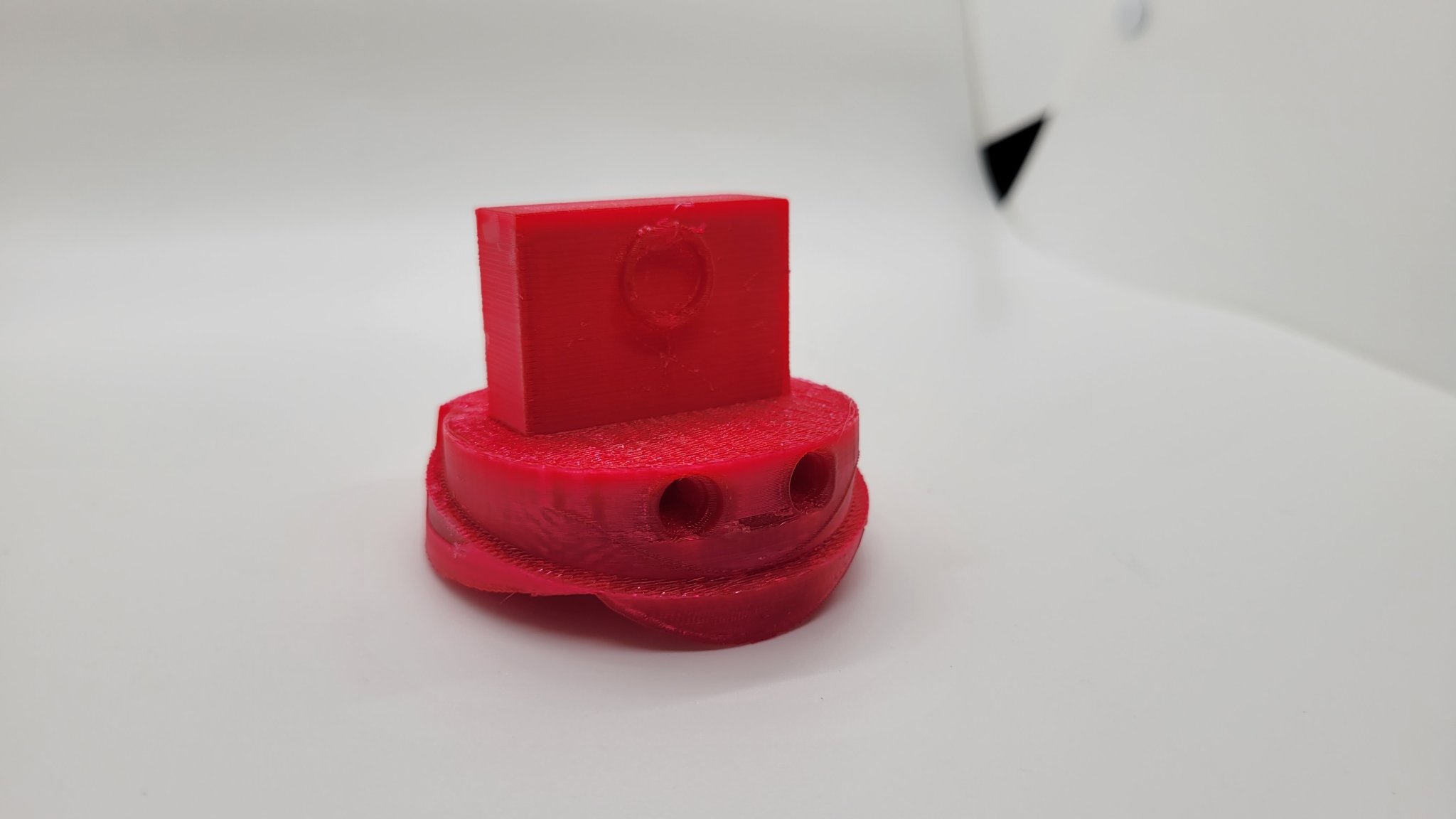 Mũ bảo hiểm Halo với khe cắm chip Cortana