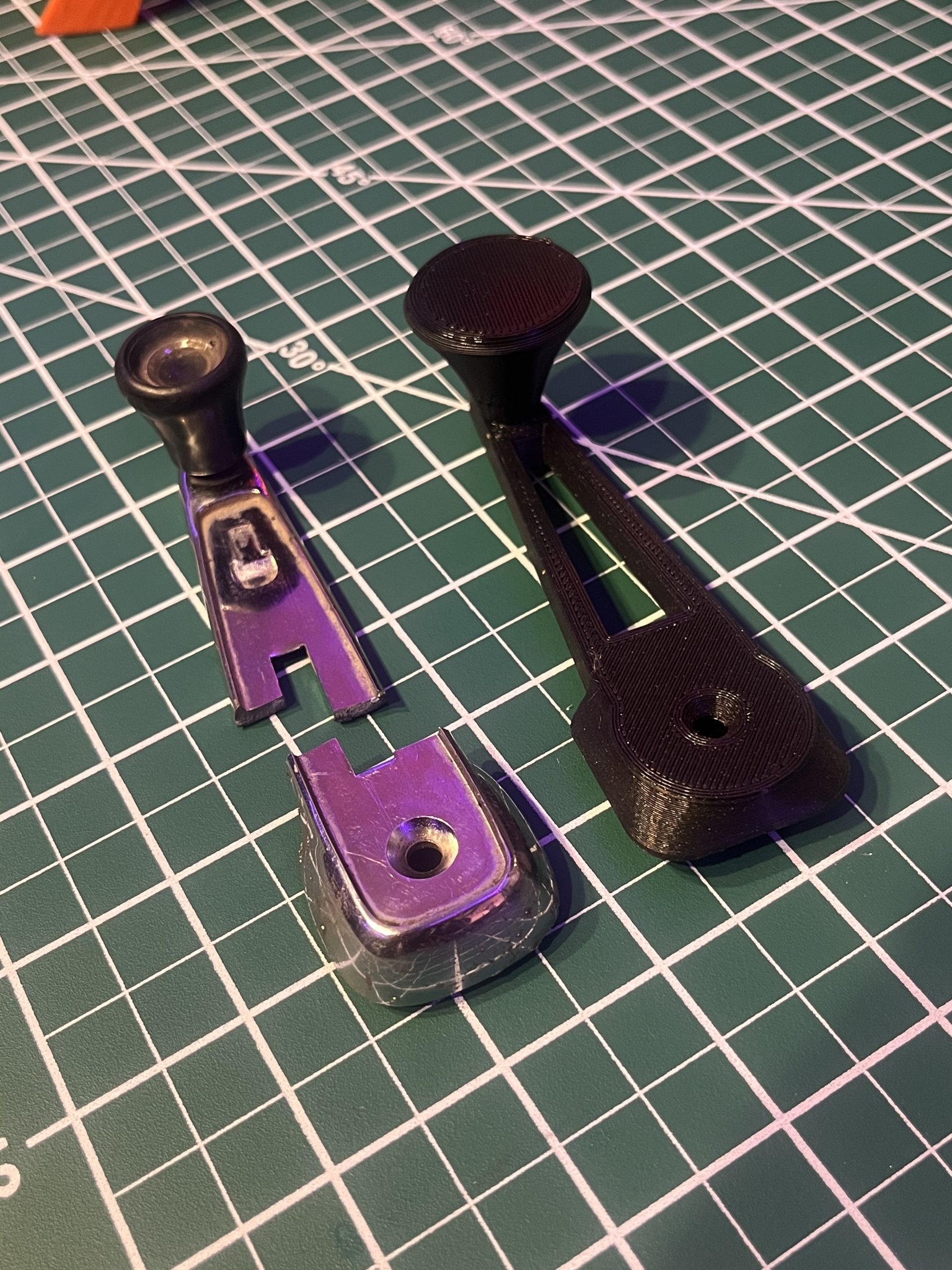 Tay quay cửa sổ Unimog 1974 cho xe Mercedes