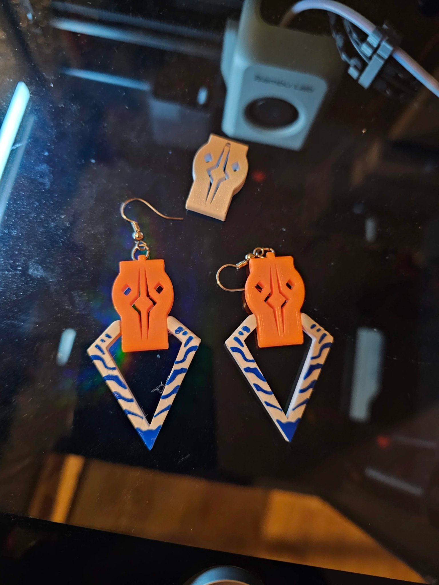 Bông tai xoay Ahsoka Tano có thể kết hợp màu sắc