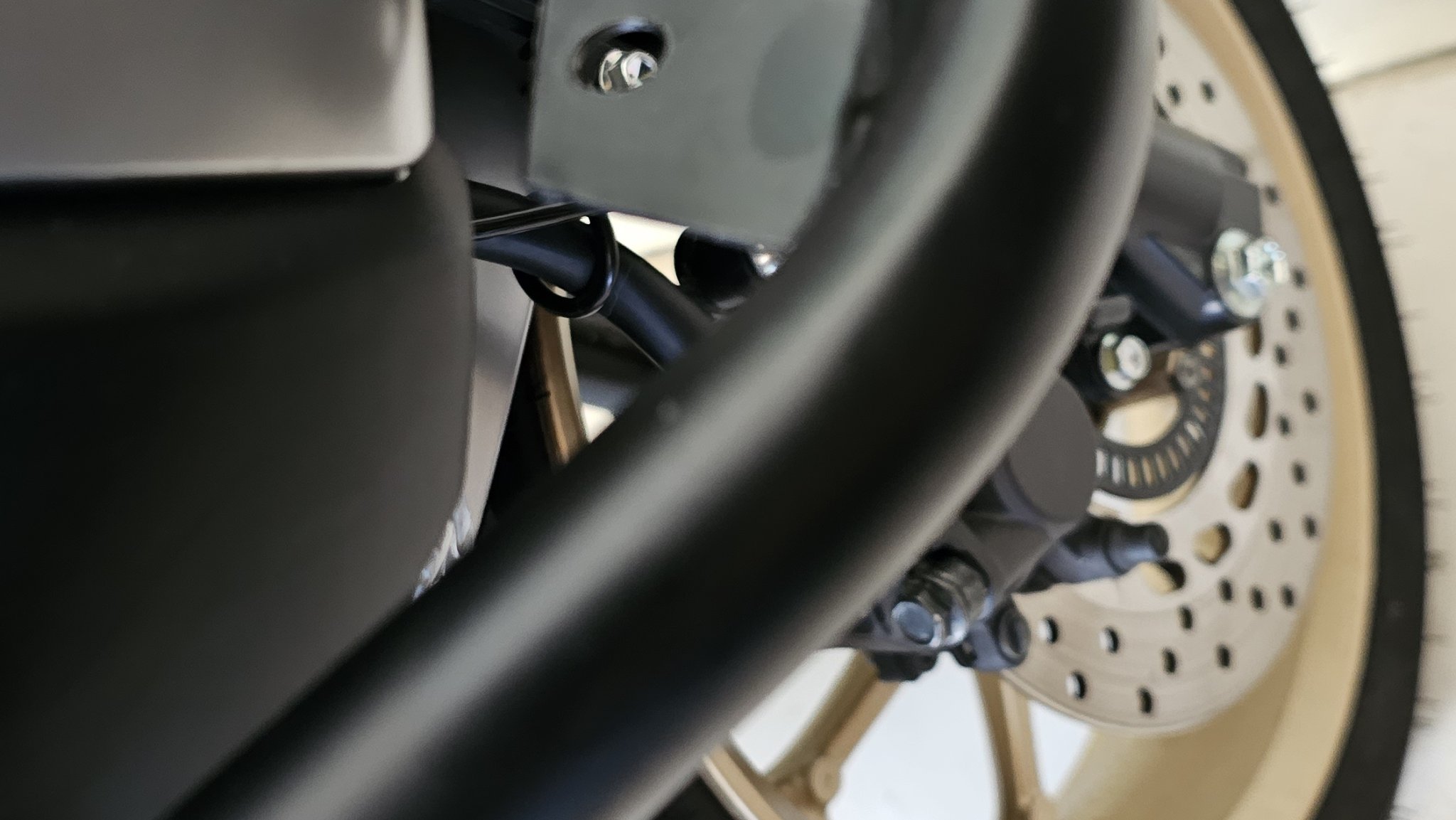 YAMAHA NMAX 155 V2 2022 CRUSHBAR TPU VÀ NẮP KẾT NỐI