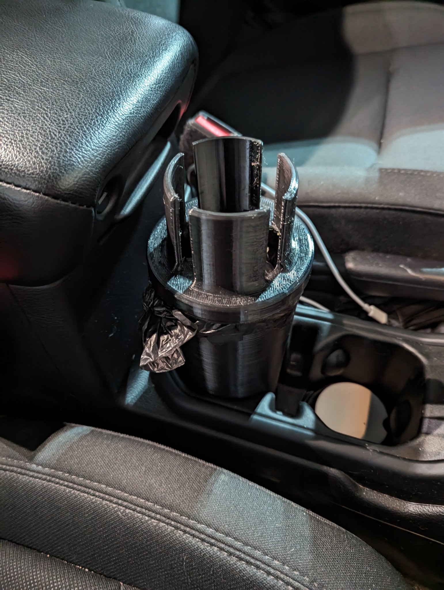 Giá đỡ rác xe hơi tích hợp khay đựng lon