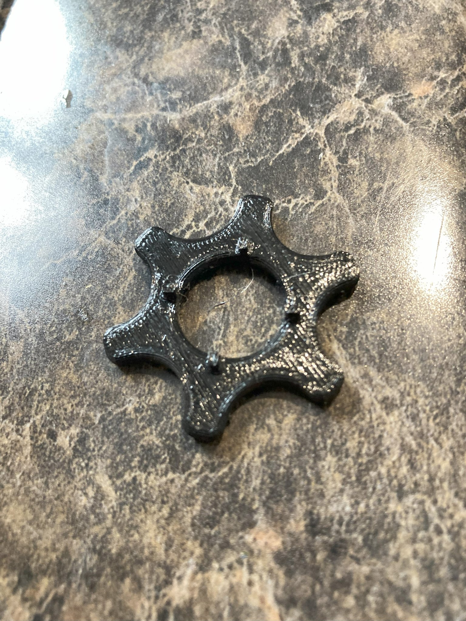 Công cụ tháo đầu phun vòi nước Moen để vệ sinh bộ lọc