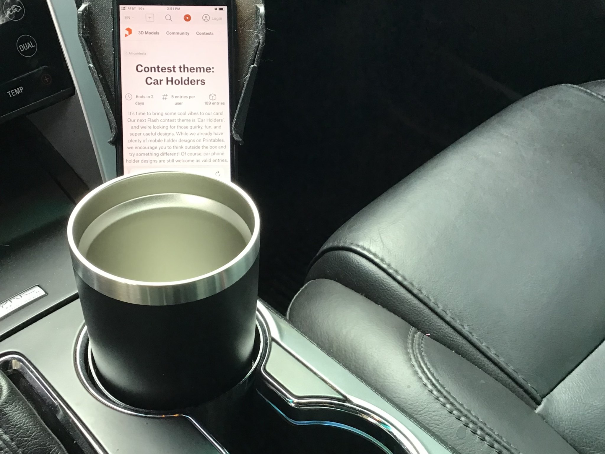 Giá đỡ điện thoại gắn vào giá đỡ cốc cho xe hơi