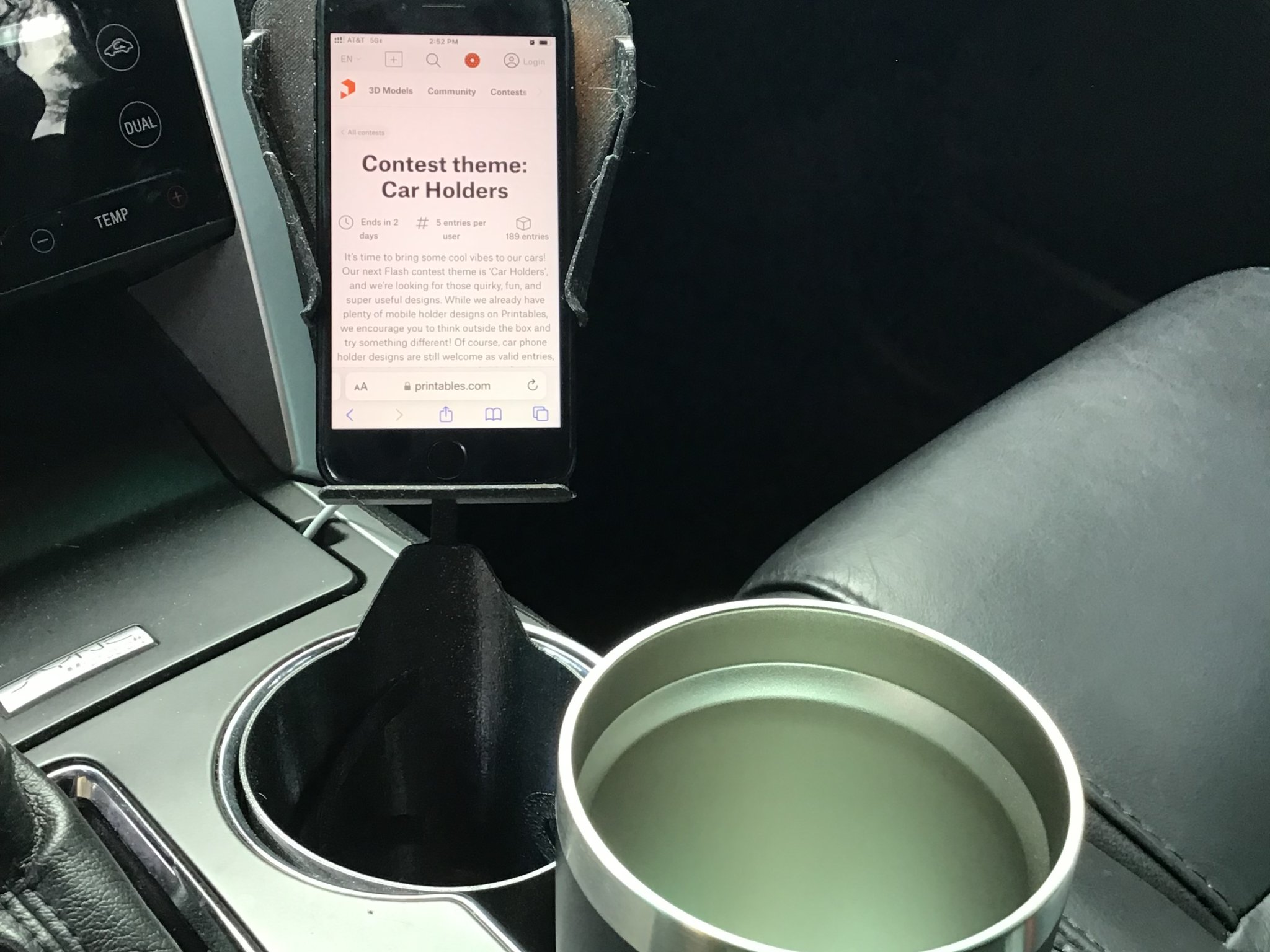 Giá đỡ điện thoại gắn vào giá đỡ cốc cho xe hơi