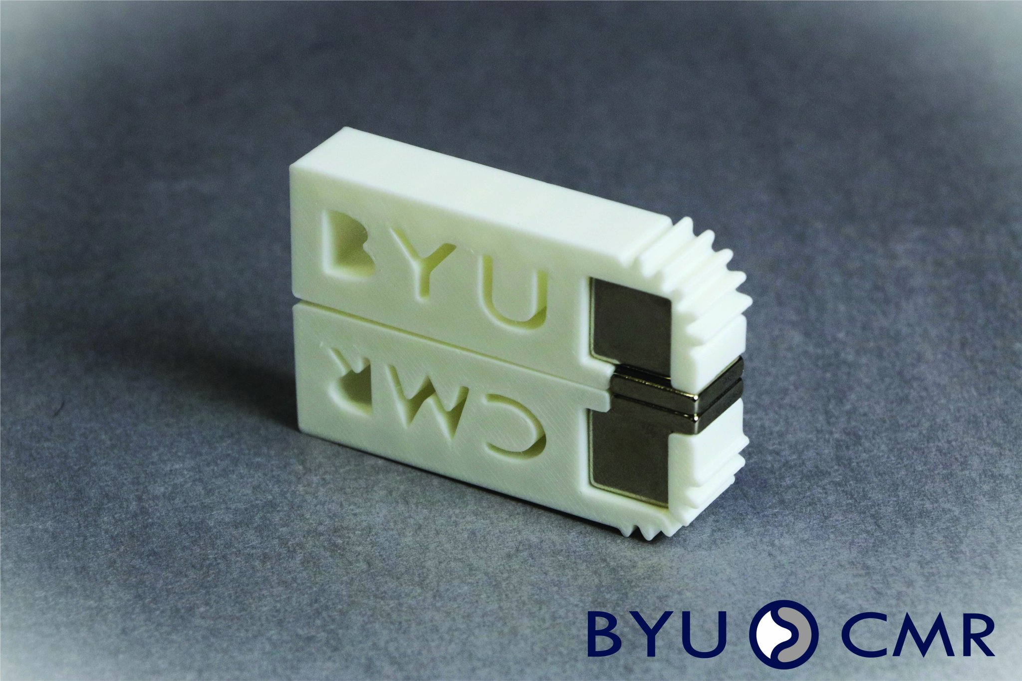 Liên kết bánh răng từ tính với thiết kế gấp giấy