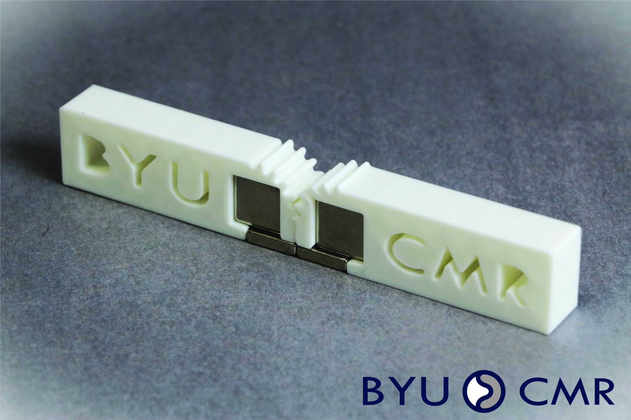 Liên kết bánh răng từ tính với thiết kế gấp giấy