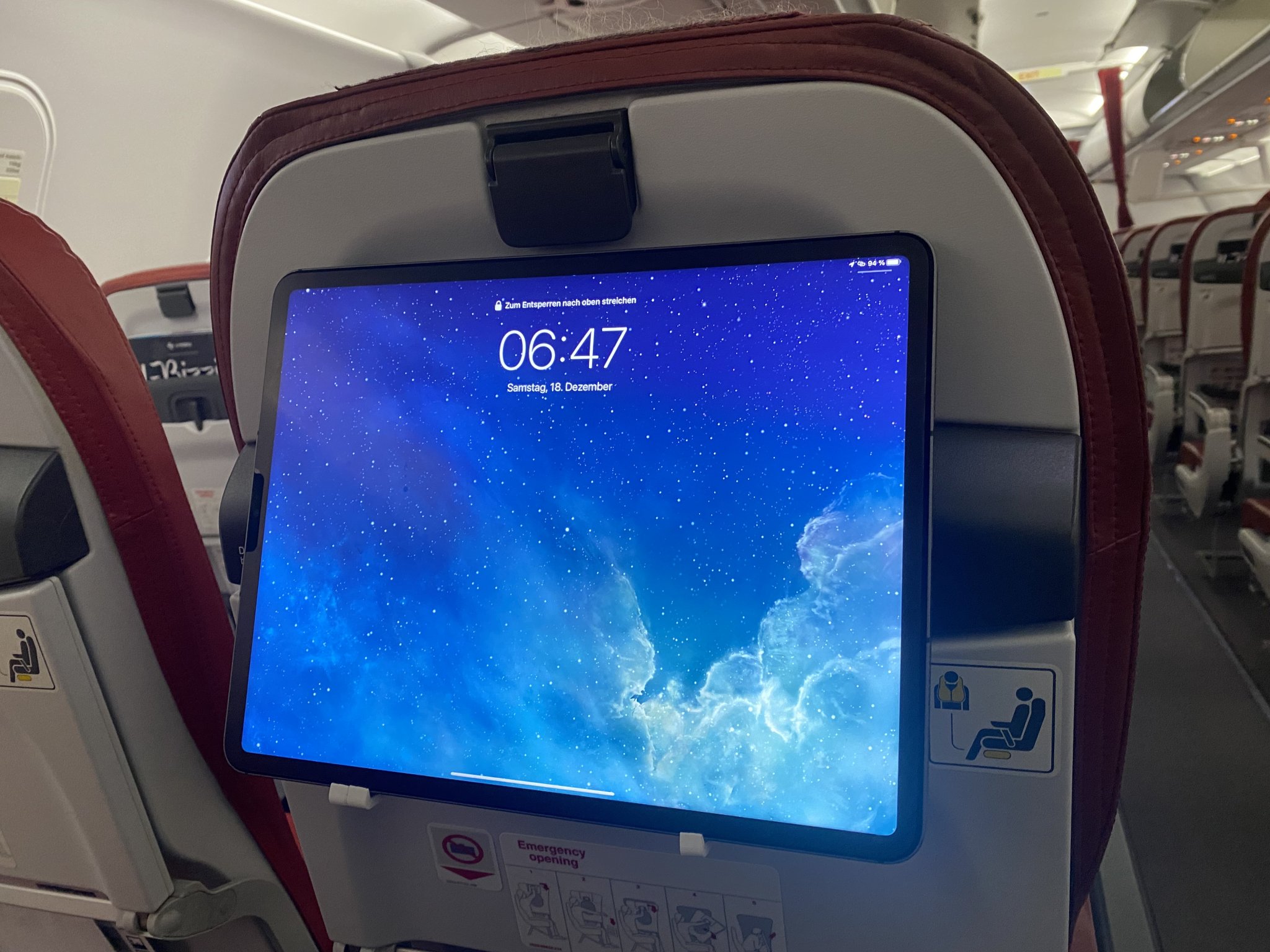 Giá đỡ thiết bị máy bay treo bàn tiện lợi