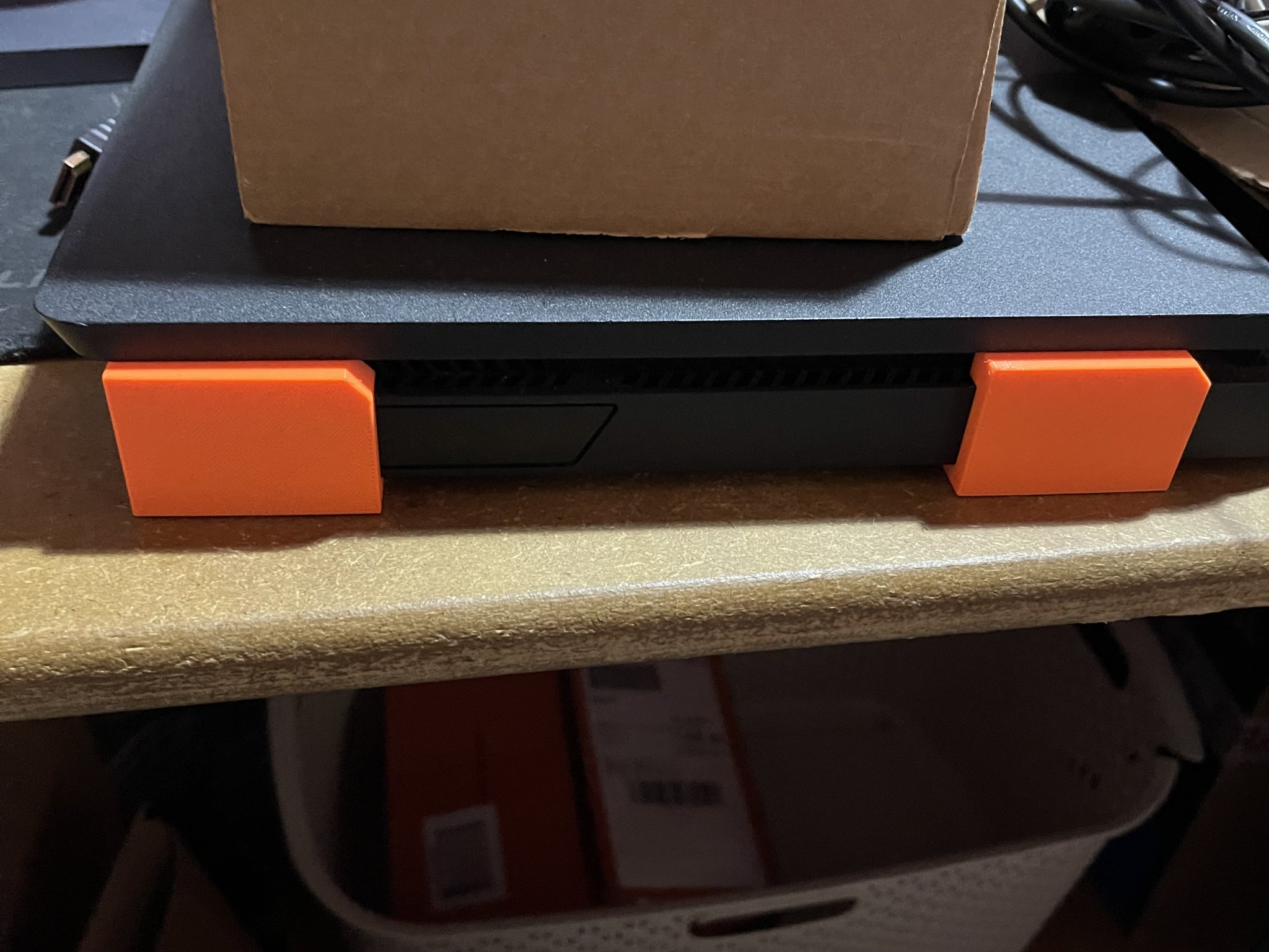 Giá đỡ tường cho PS4 SLIM