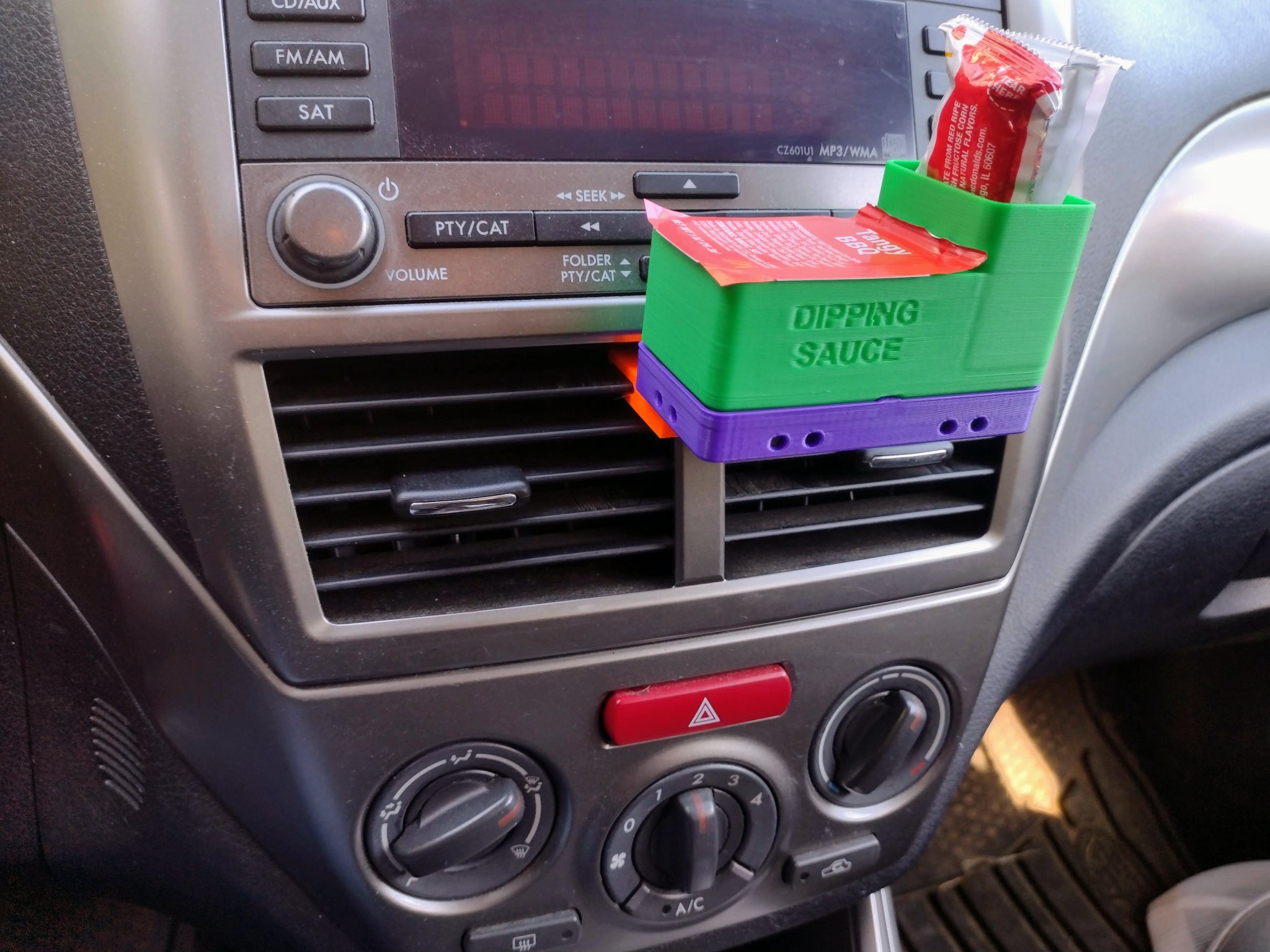 Giá đỡ nước chấm Gridfinity cho xe hơi