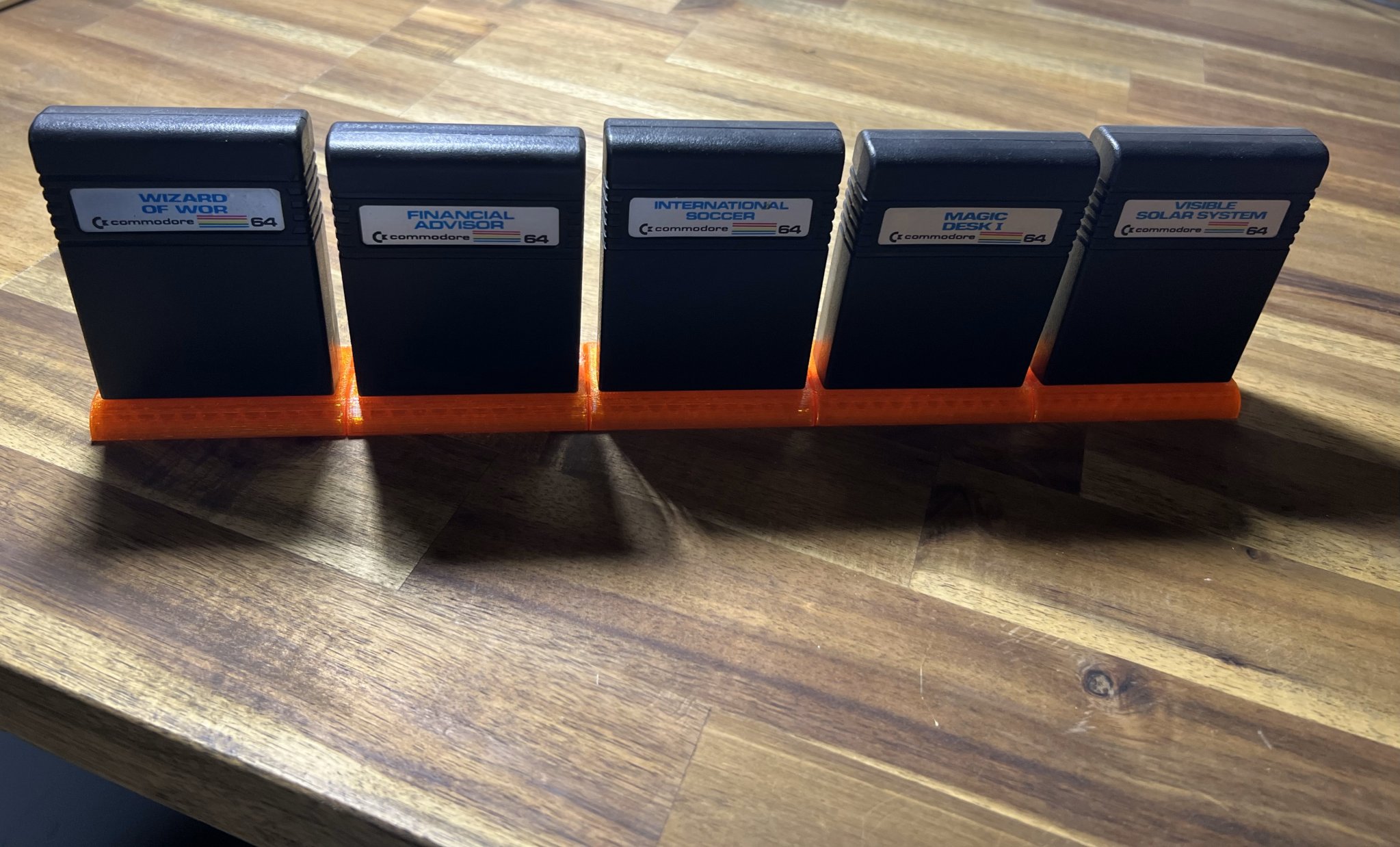 Giá đỡ cartridge C64 đơn giản dễ lắp ráp