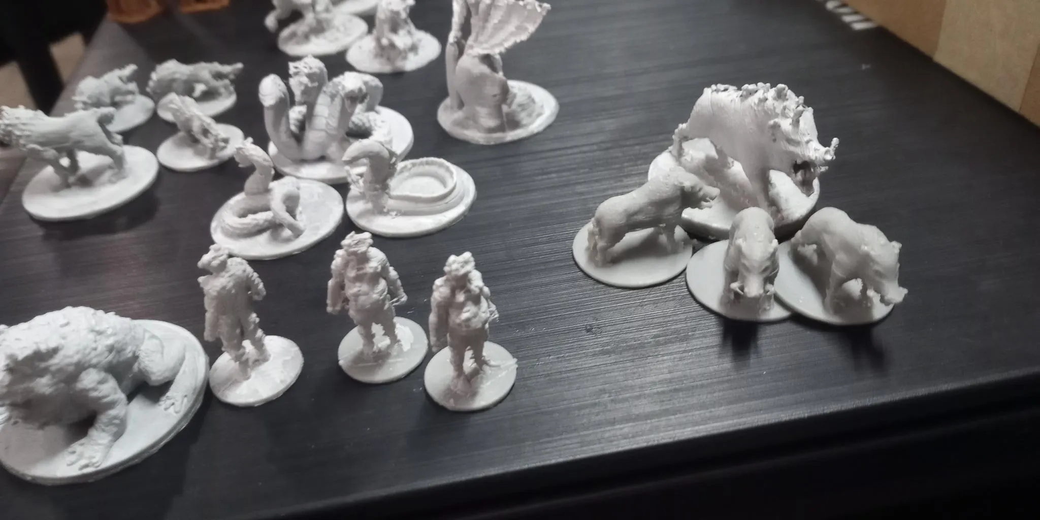 Bộ sưu tập mô hình thay thế nhân vật trong trò chơi Beast