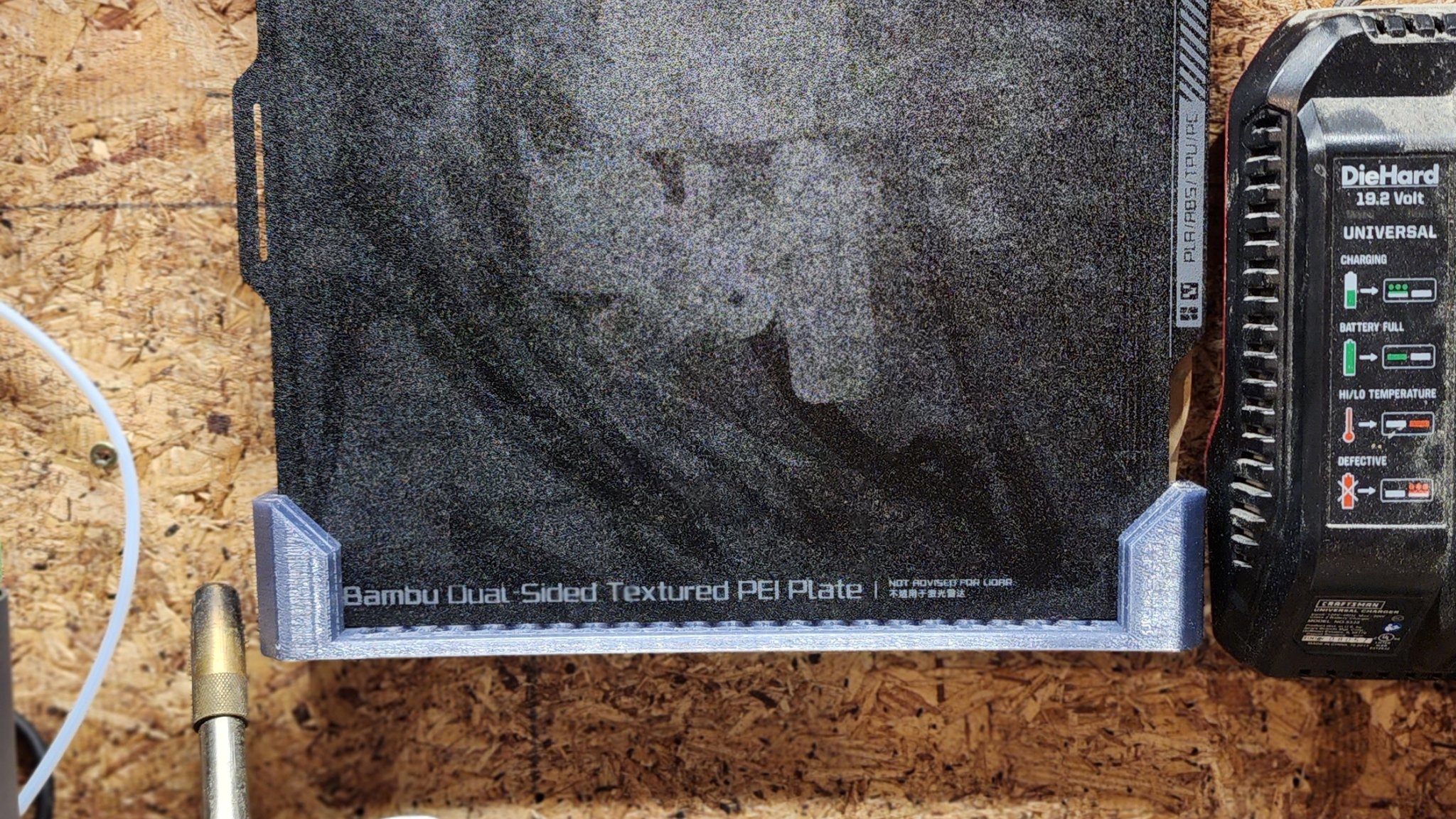 Giá đỡ tường cho bàn in Bambu Labs