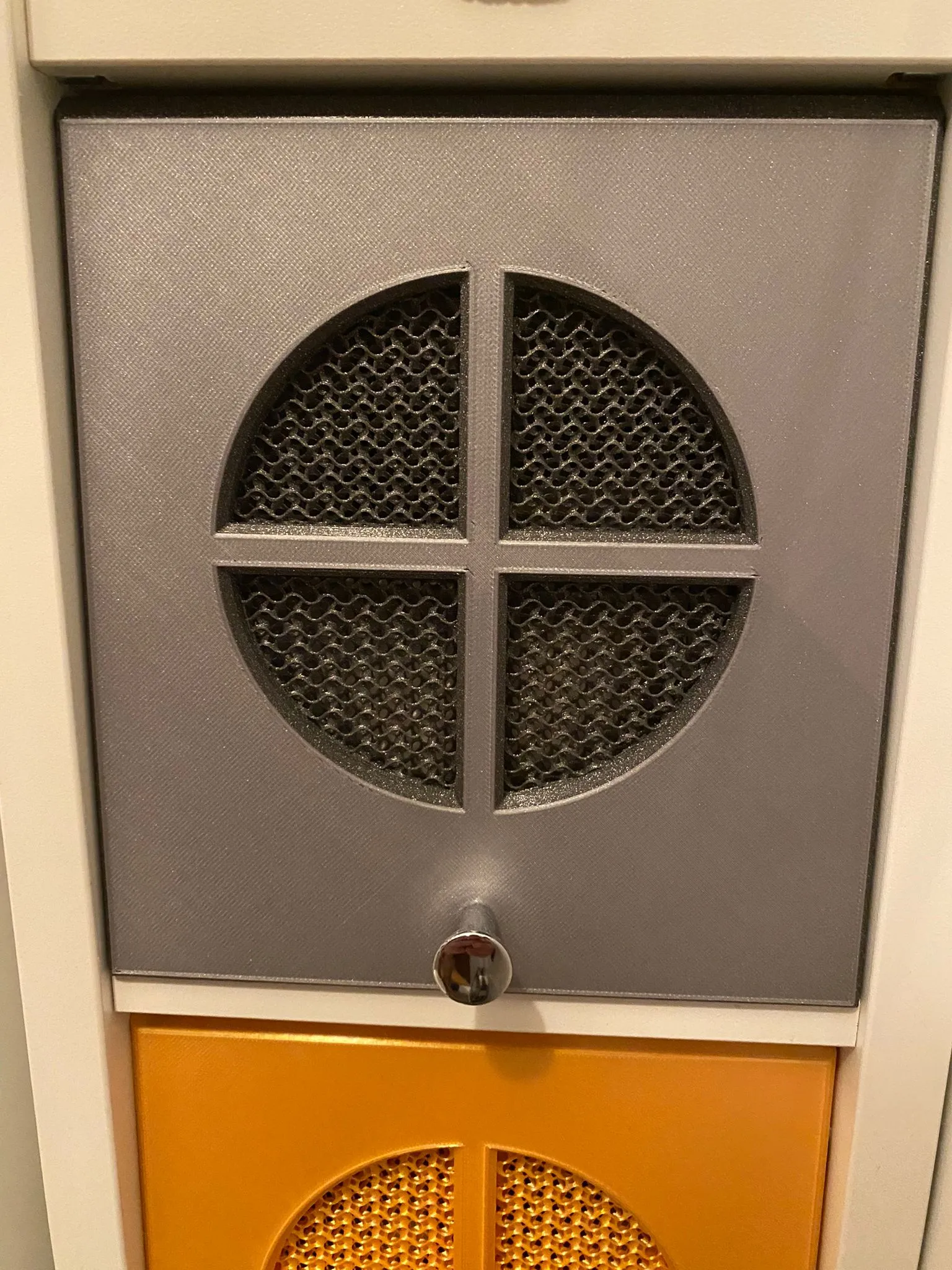 Cửa cho kệ Ikea Gnedby với bản lề bên hông