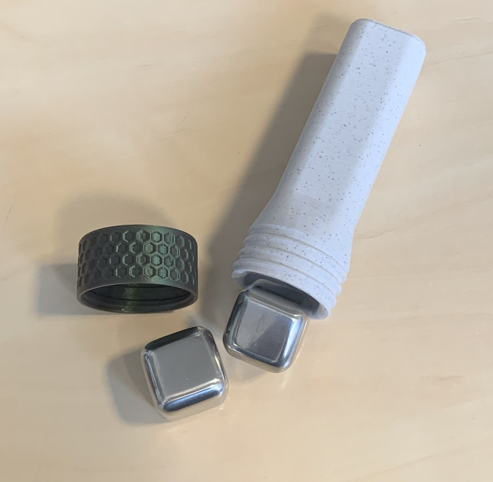 Hộp đựng viên đá bằng thép không gỉ cho viên đá 28mm