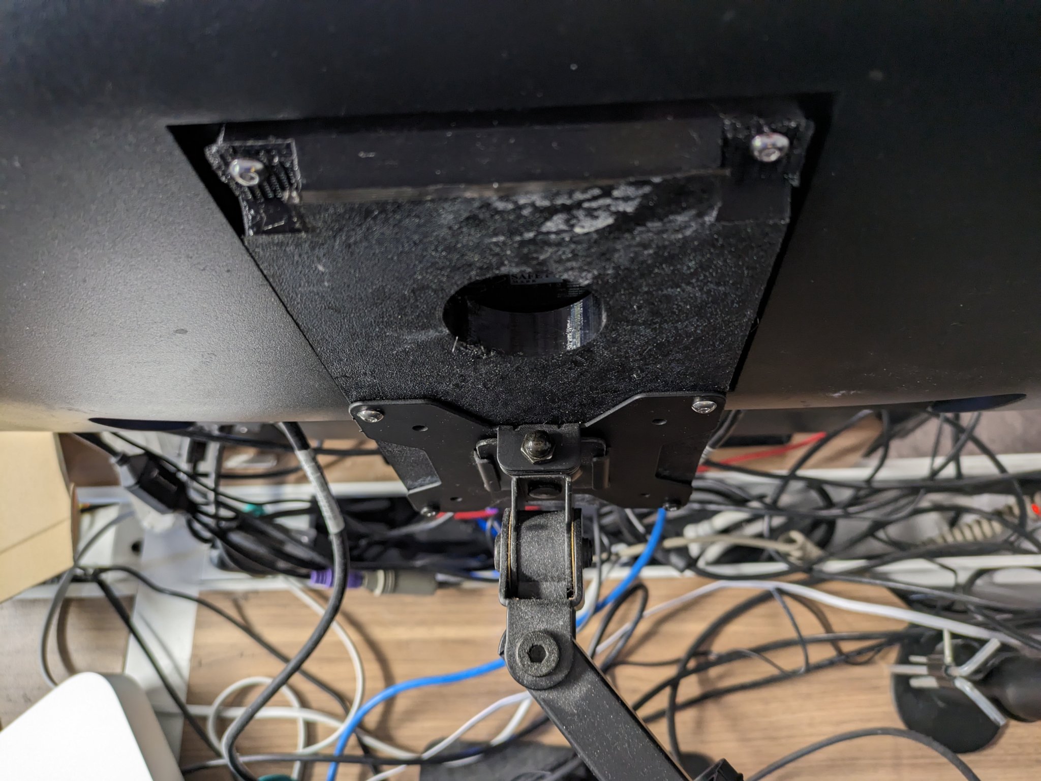 Bộ chuyển đổi lệch VESA 100mm cho màn hình máy tính