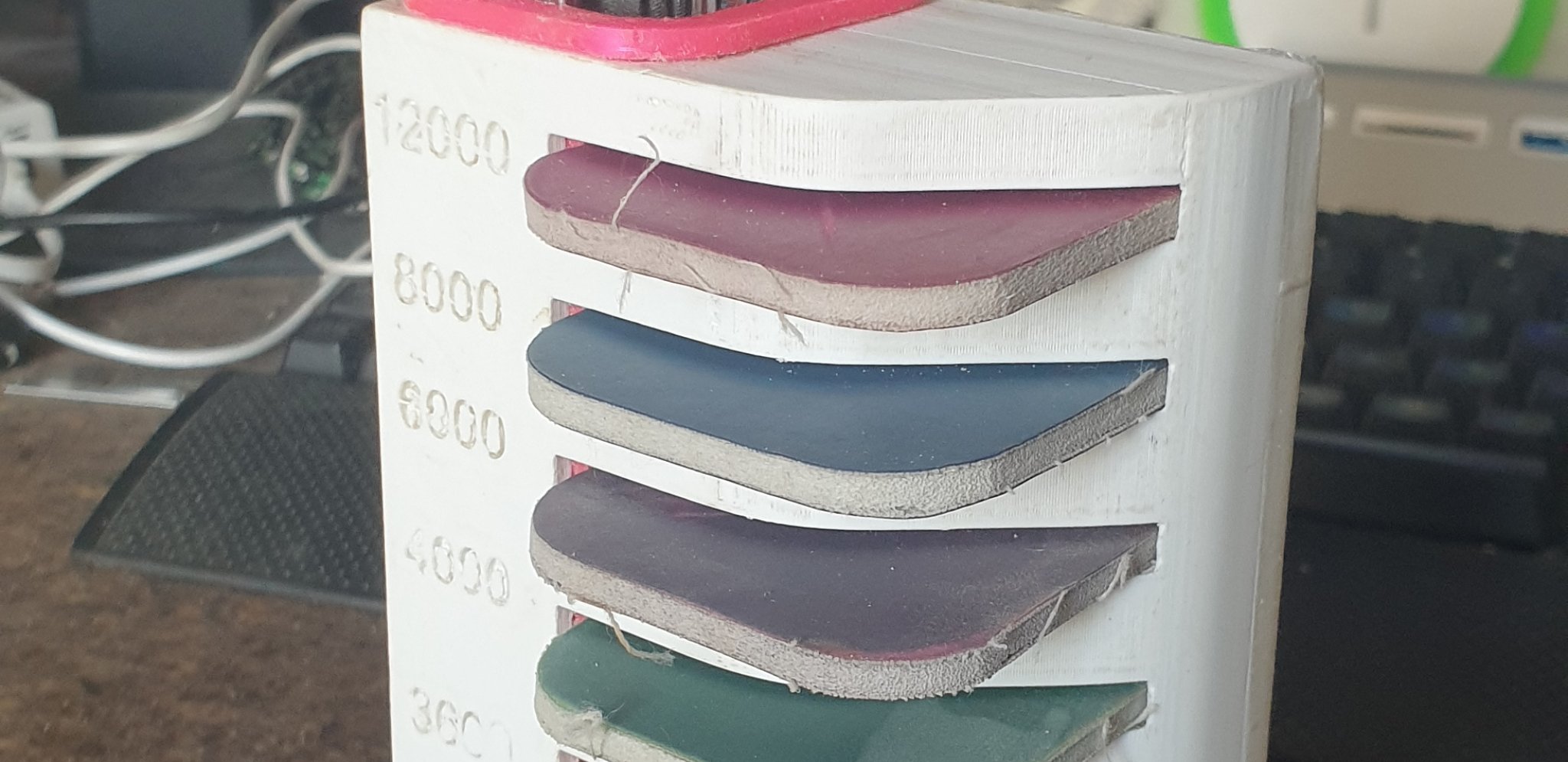 Giá đỡ micro mesh với kho lưu trữ cho dụng cụ mài