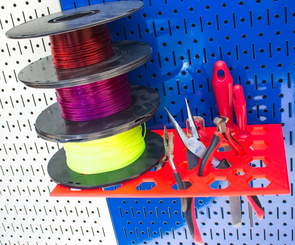 Giá đỡ kệ cho bảng điều khiển kim loại Wall Control