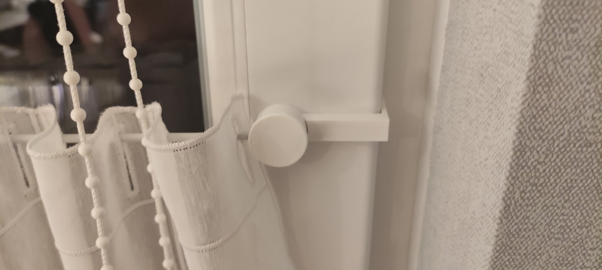 Dây treo rèm với thiết kế gắn kết chắc chắn