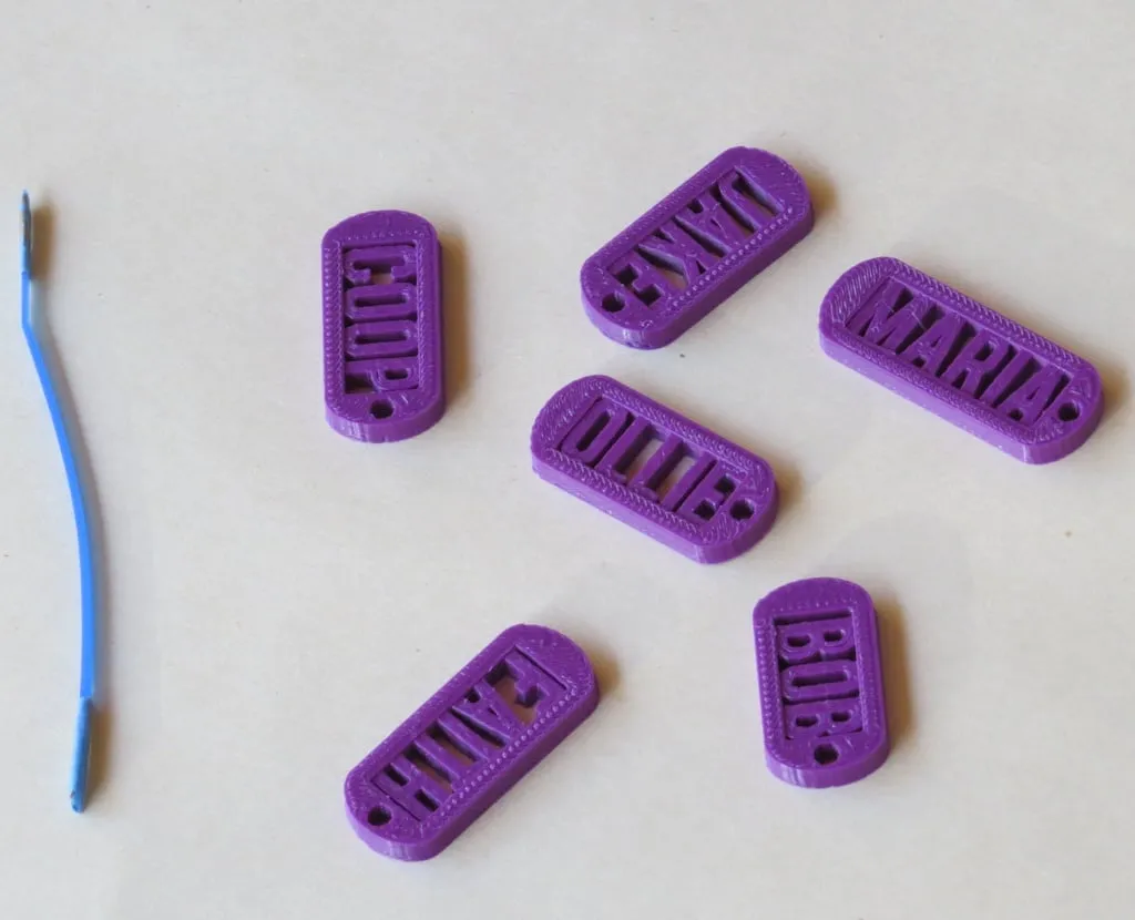 Thẻ tên 3D cho học sinh trong lớp học