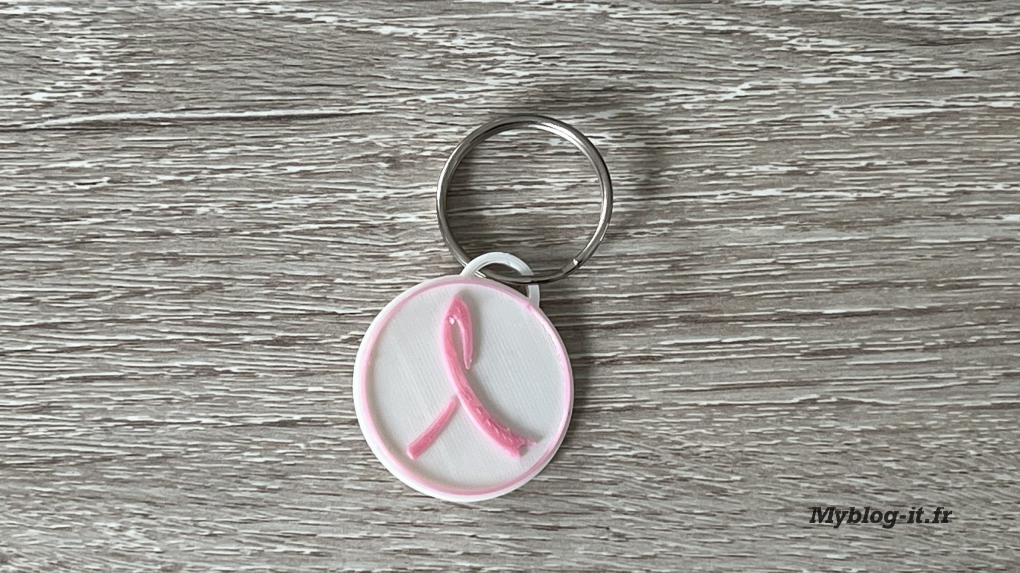 Móc khóa tháng 10 hồng nâng cao nhận thức ung thư vú