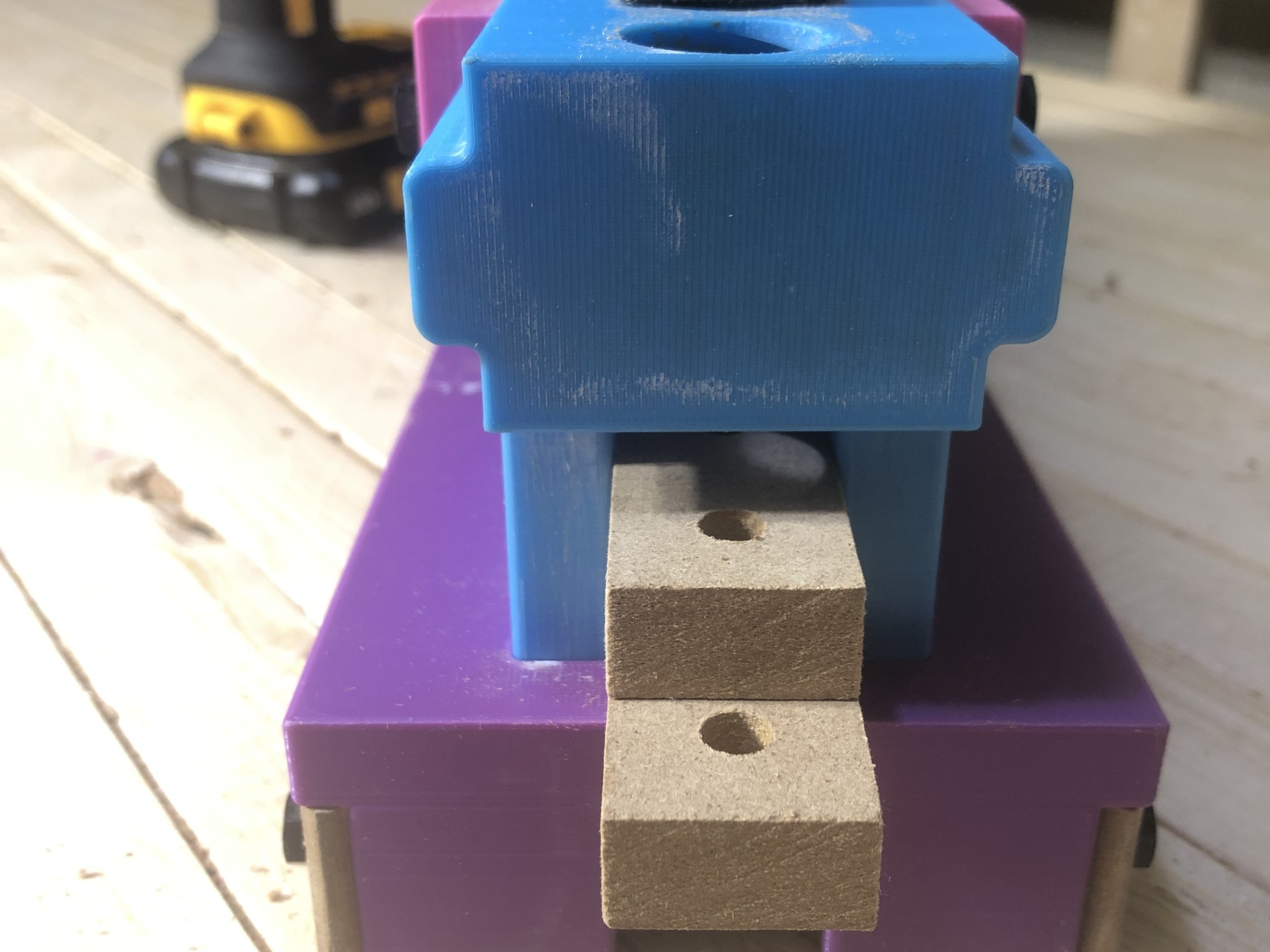 Giá đỡ khoan ván cho dự án khối xây dựng