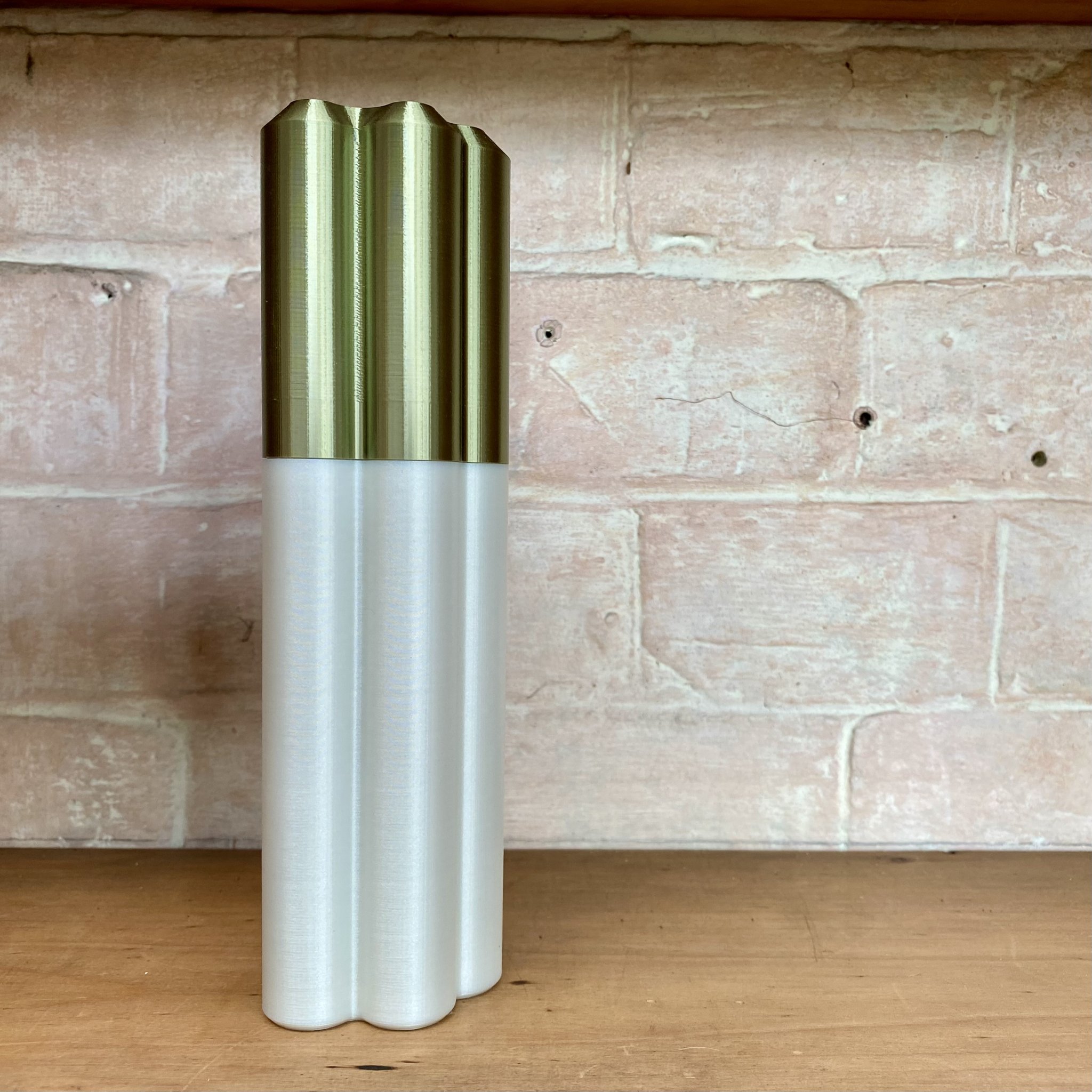 Kệ lưu trữ nến cho bốn cây nến