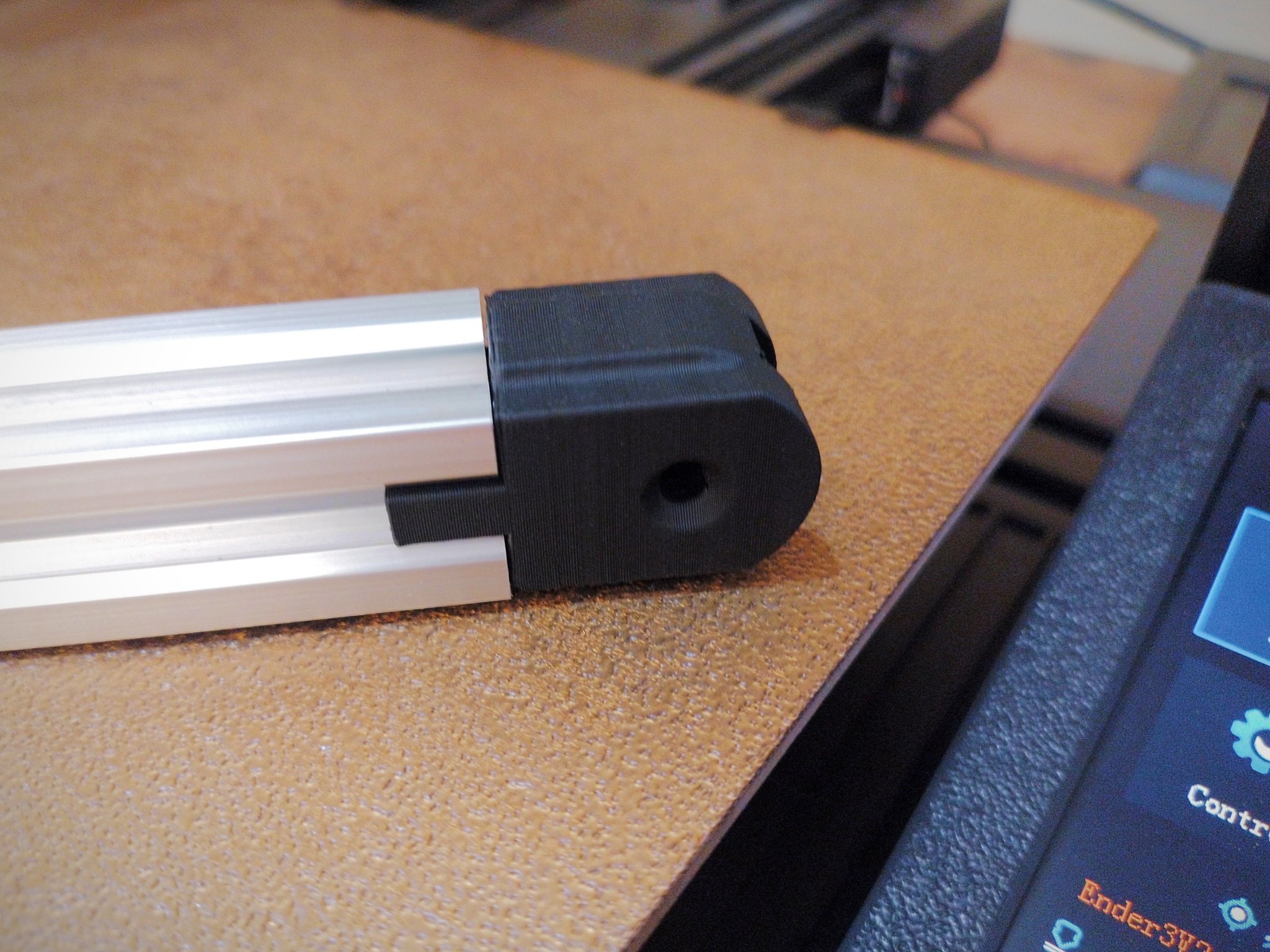 Giá đỡ căng chỉnh thay thế cho Ender 3v2 và Aquila X2