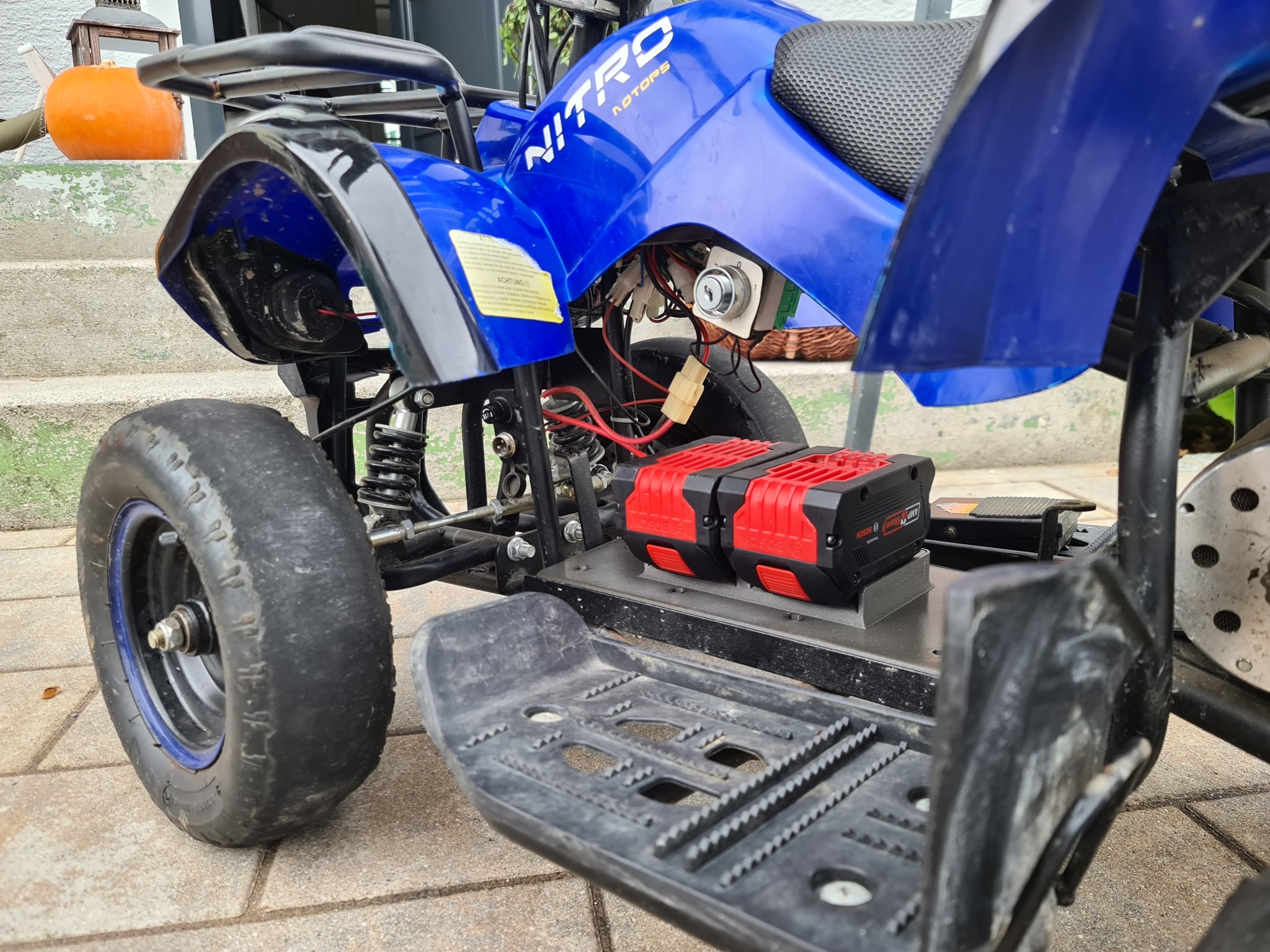 Giá đỡ thay thế pin Bosch 36V cho xe đồ chơi và xe điện