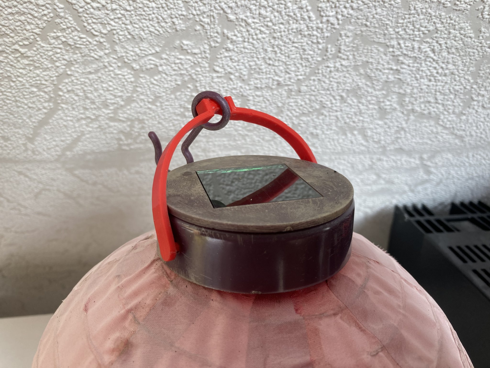 Thay thế tay cầm cho đèn lồng năng lượng mặt trời