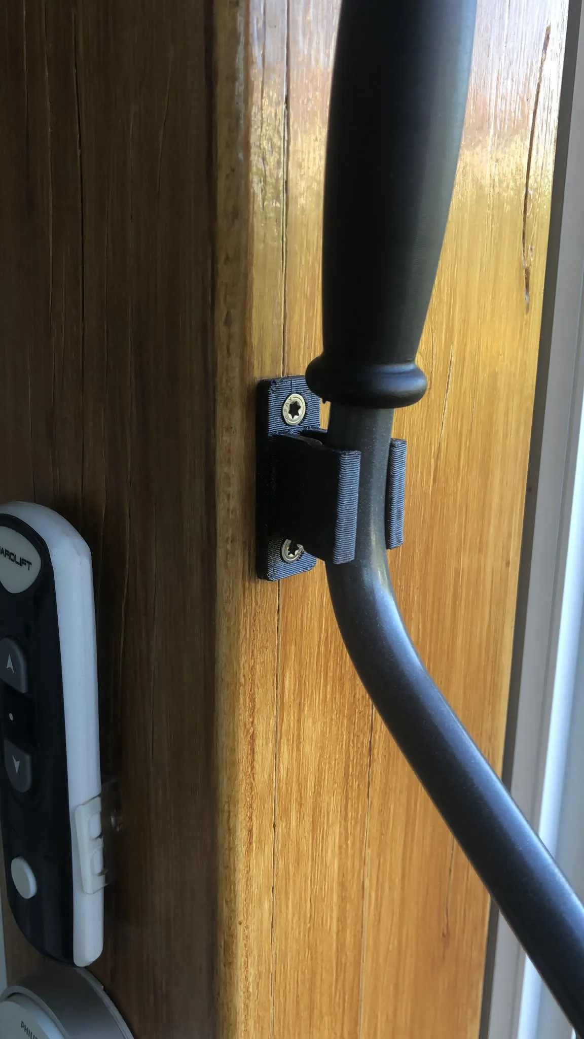 Kẹp tay quay gắn tường bằng PETG