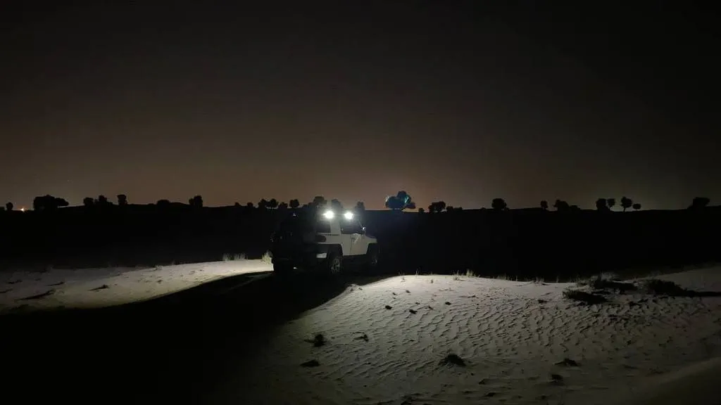 Giá đỡ đèn LED Rough Country cho giá nóc với góc 20 độ