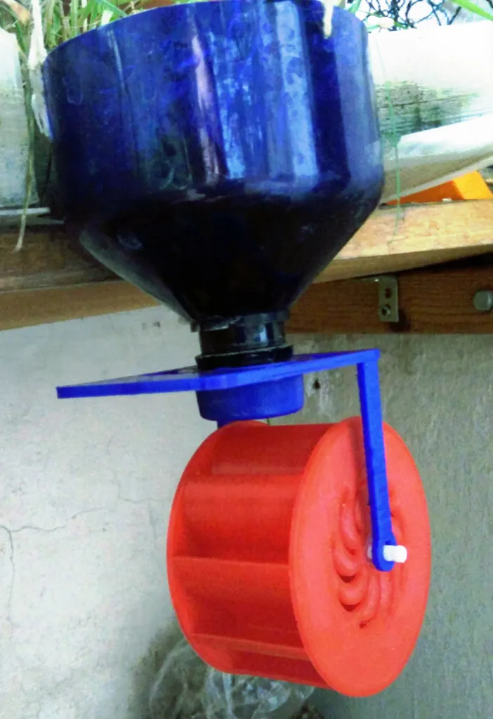 Giá đỡ cho bánh xe nước và chai treo