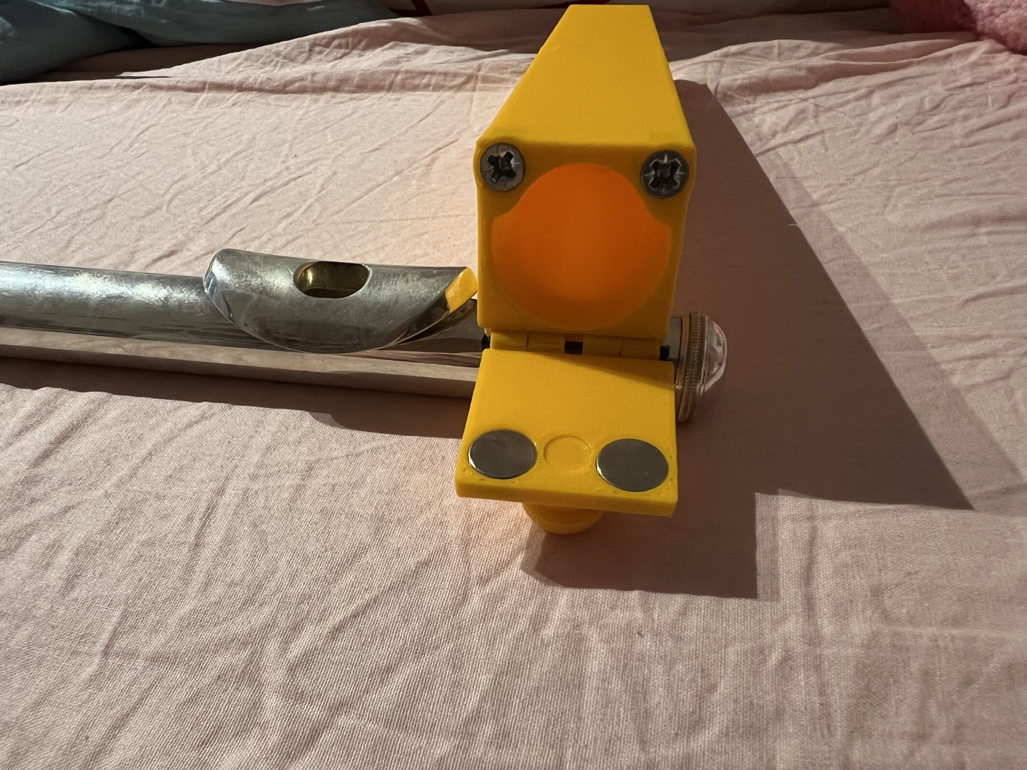 Hộp đựng mồm kèn flute có nam châm