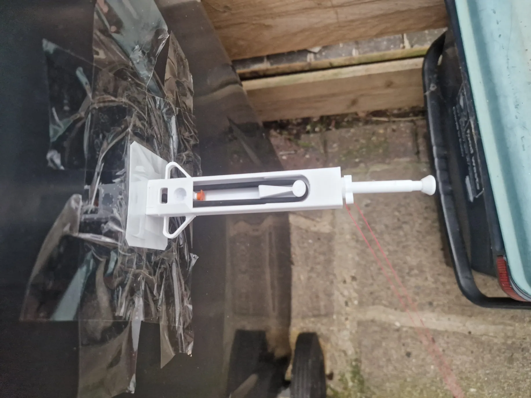 Mìn dây trip wire sử dụng nắp súng cap