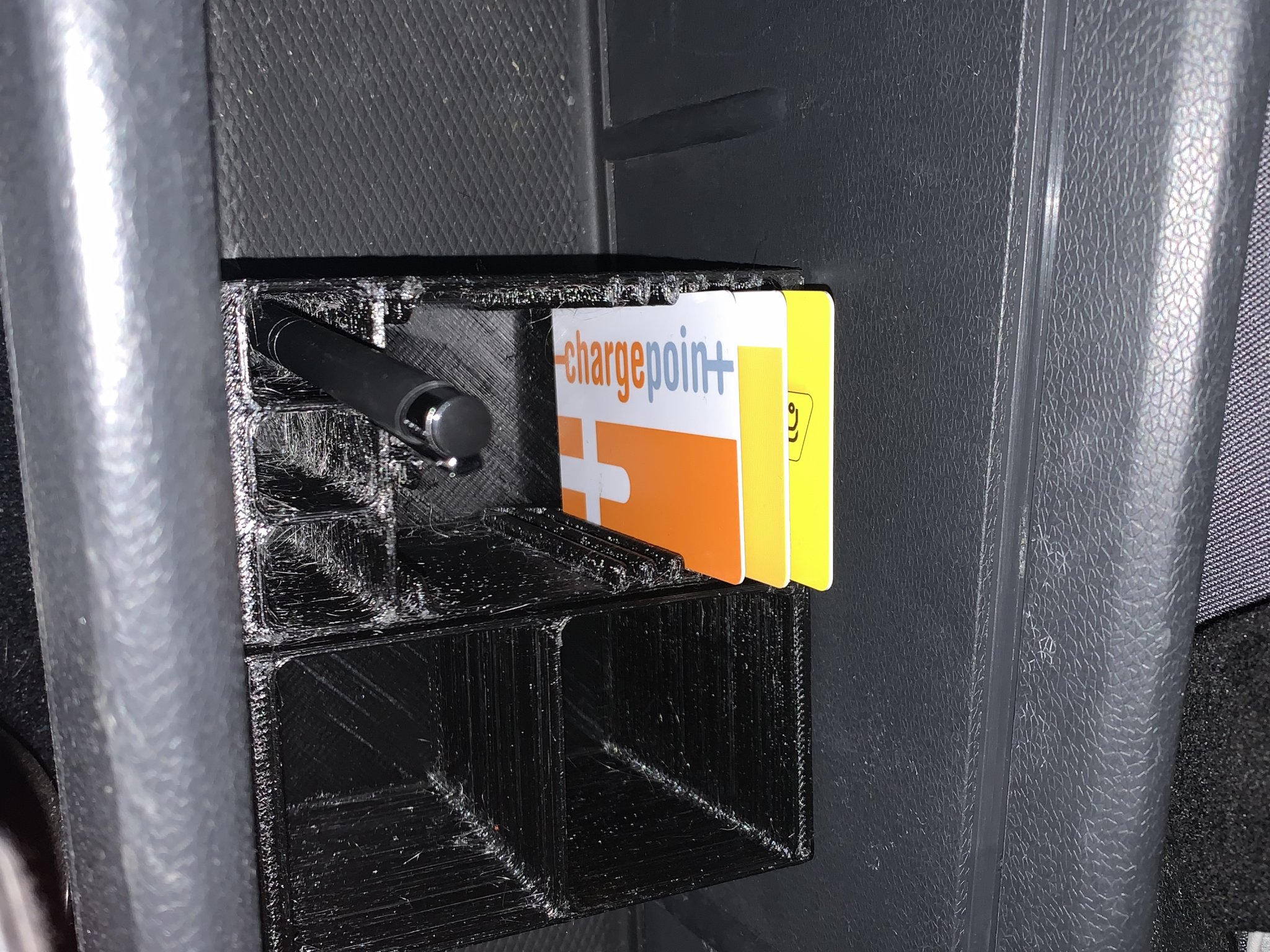 Hệ thống hộp chứa cho bảng điều khiển trung tâm VW ID.3