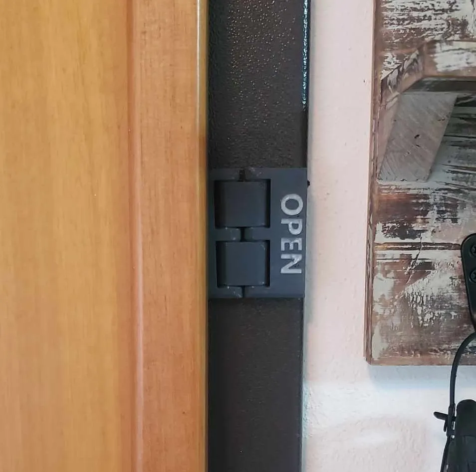 Cửa chặn xoay cho cửa ra vào châu Âu