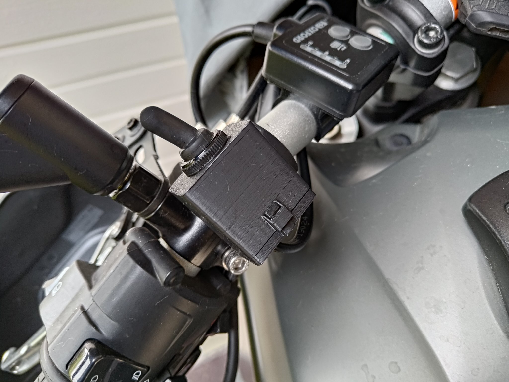 Vỏ công tắc cho ghi đông 22mm