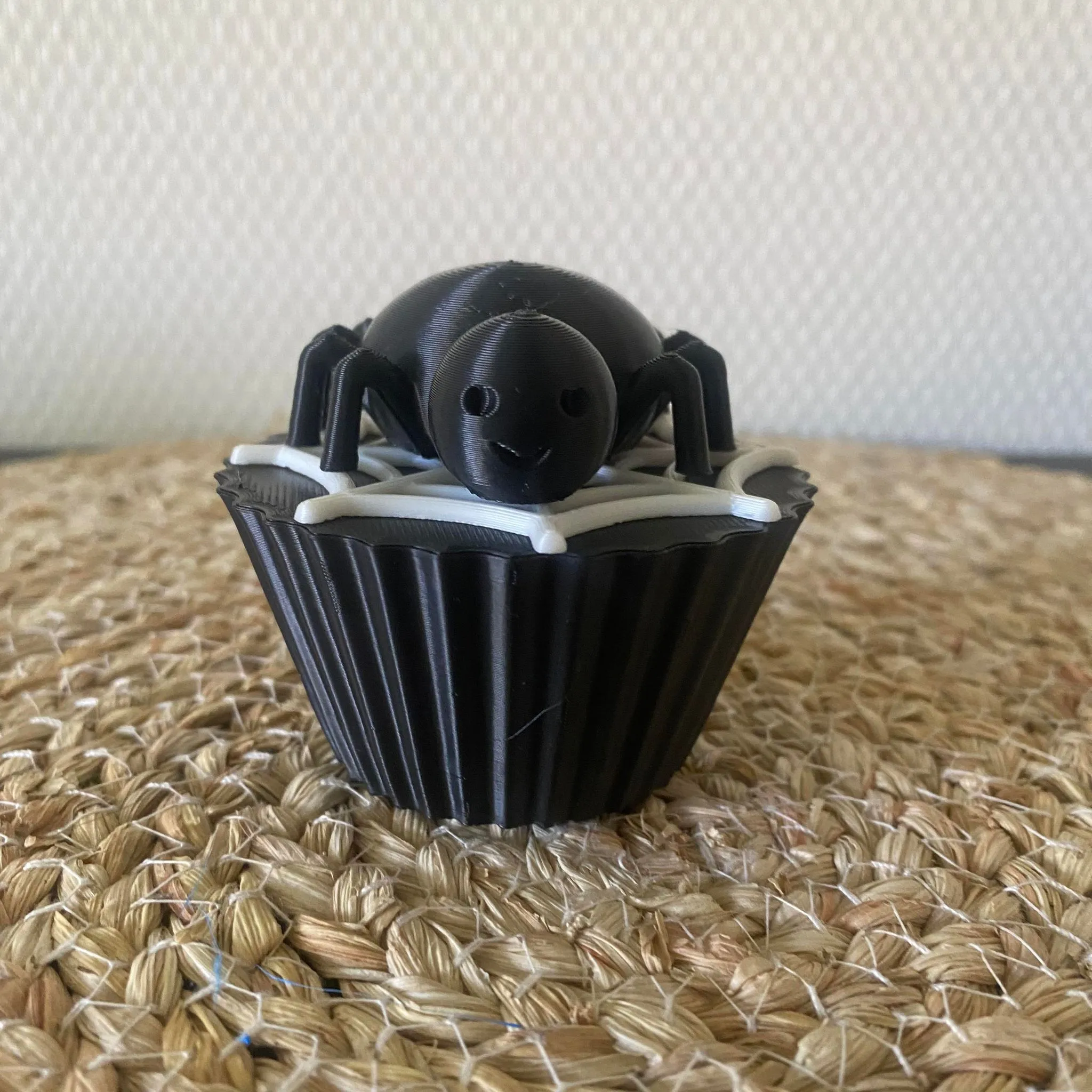 Bánh cupcake nhện trang trí Halloween