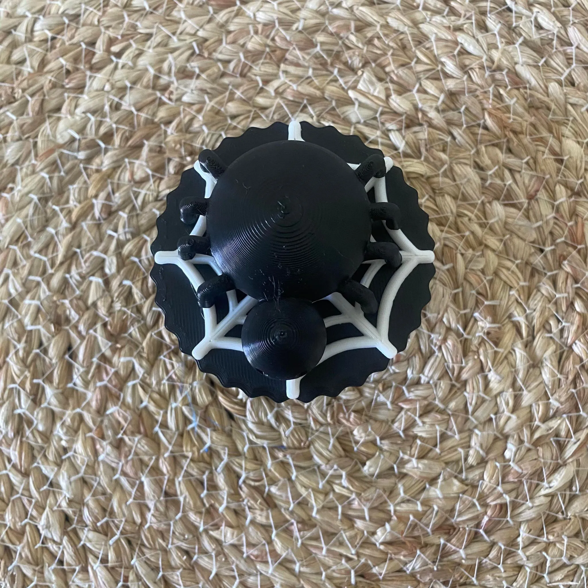 Bánh cupcake nhện trang trí Halloween