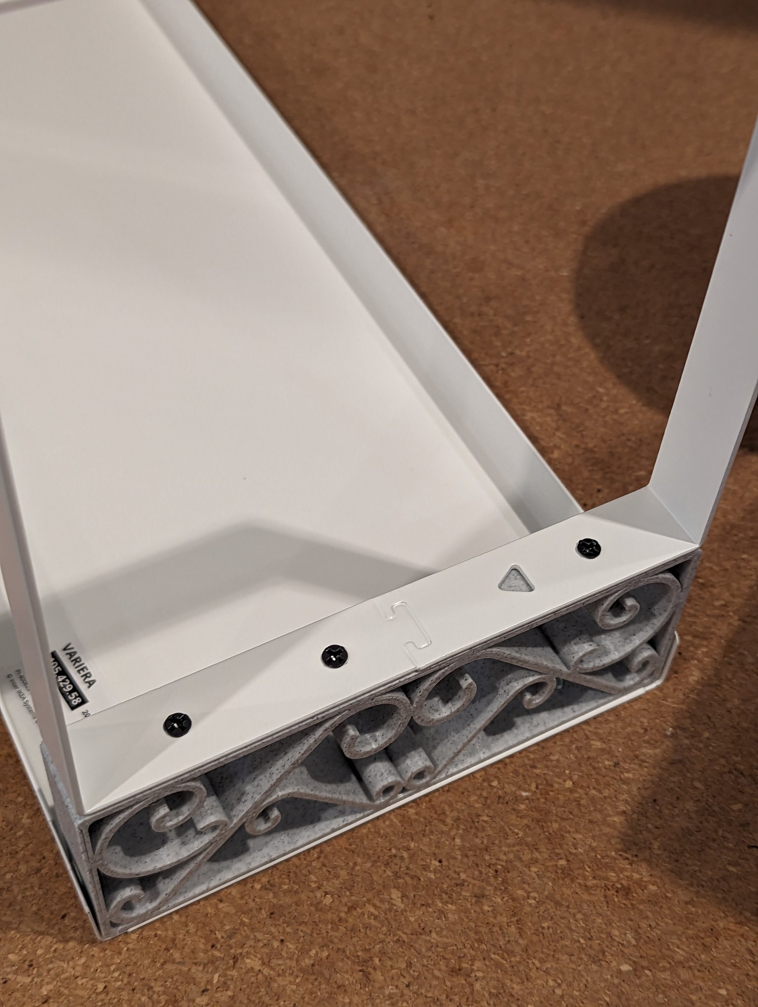 Giá đỡ kệ IKEA VARIERA tăng chiều cao 5cm