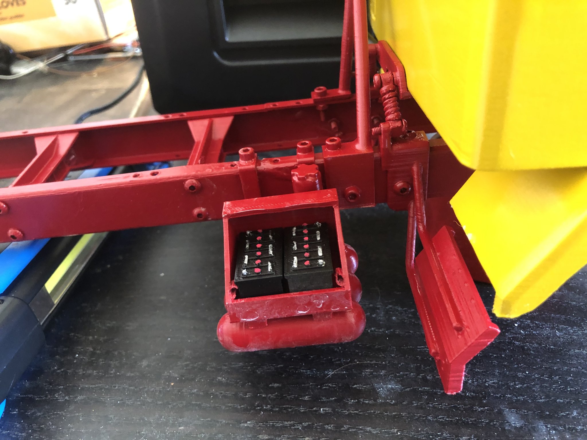 Bình ắc quy retro tỉ lệ 1/14 cho xe tải Tamiya