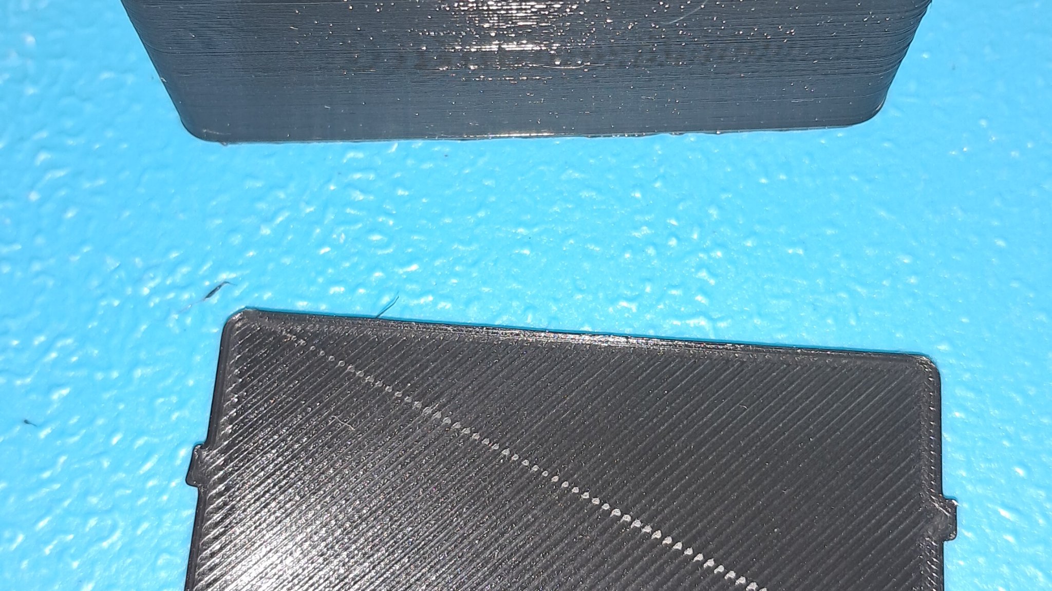 Hộp đựng PCB kích thước 25x55x25 mm với lỗ cáp